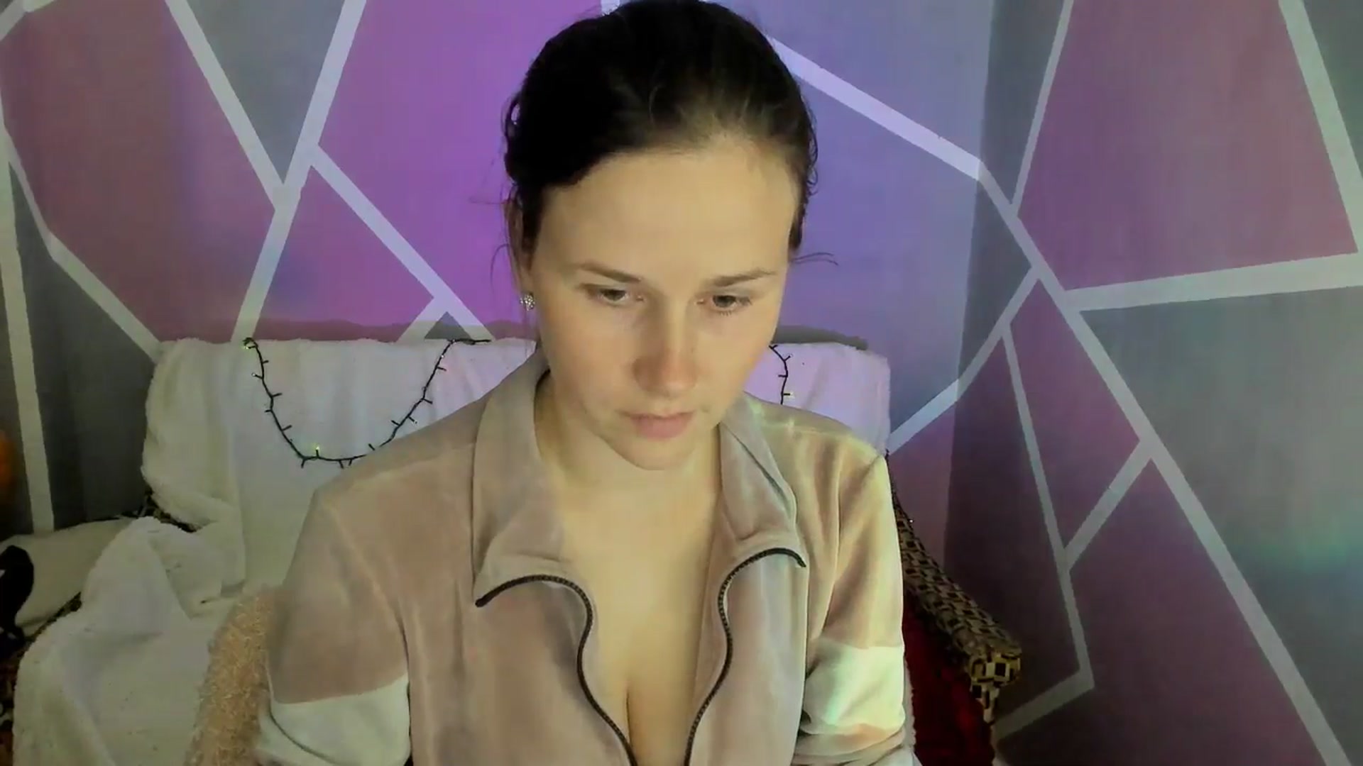 Gallery image thumbnail from Sexy_Ukr's myfreecams stream on, 04/28/2024, 18:59 image 4 of 20
