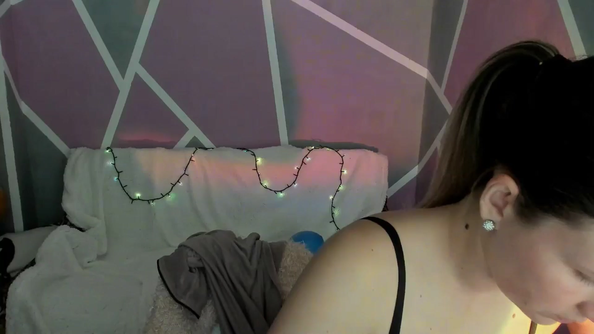 Gallery image thumbnail from Sexy_Ukr's myfreecams stream on, 04/28/2024, 18:59 image 11 of 20