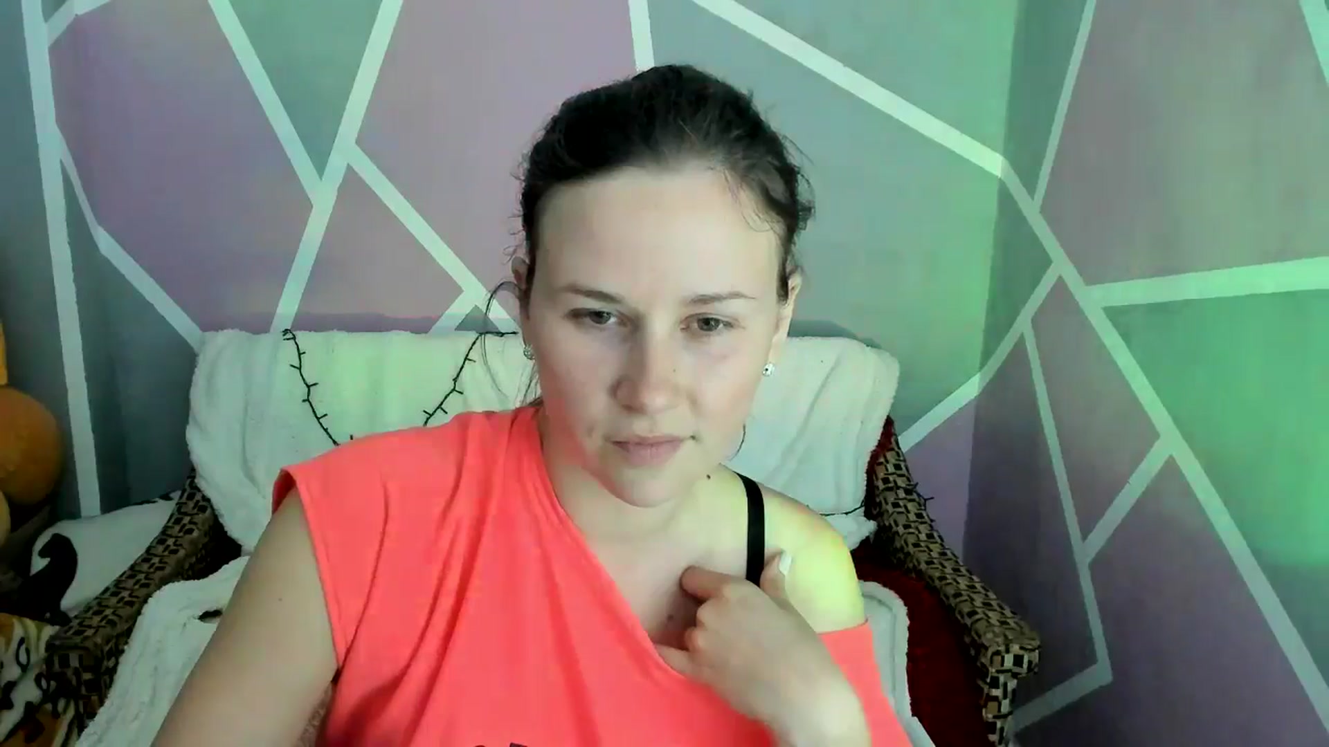 Gallery image thumbnail from Sexy_Ukr's myfreecams stream on, 05/02/2024, 20:06 image 17 of 20