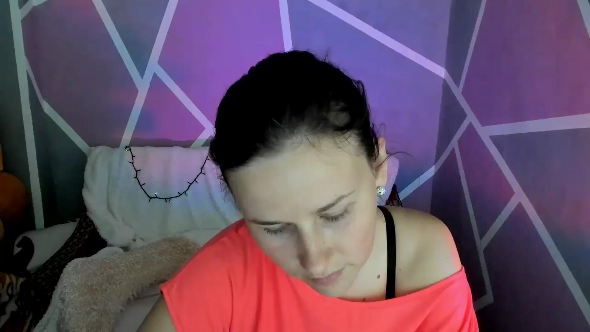 Gallery image thumbnail from Sexy_Ukr's myfreecams stream on, 05/02/2024, 20:06 image 9 of 20