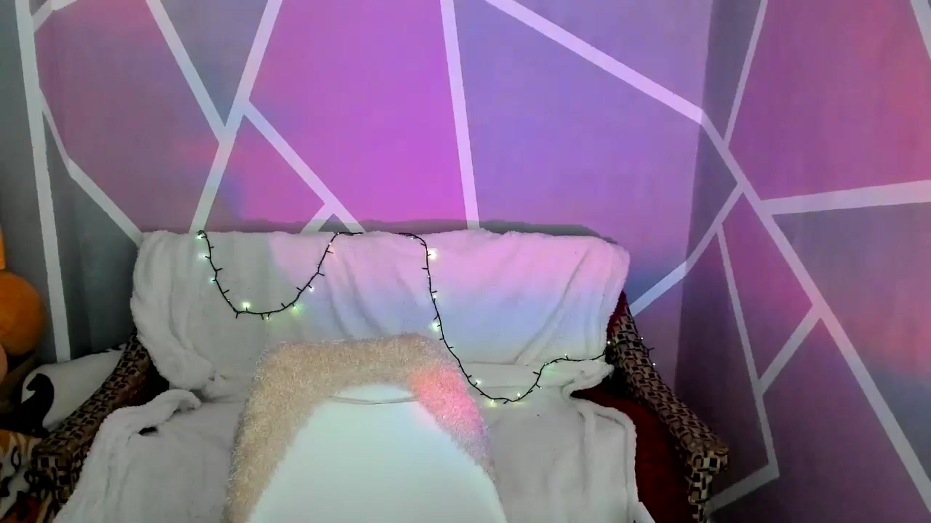 Gallery image thumbnail from Sexy_Ukr's myfreecams stream on, 05/02/2024, 20:06 image 14 of 20