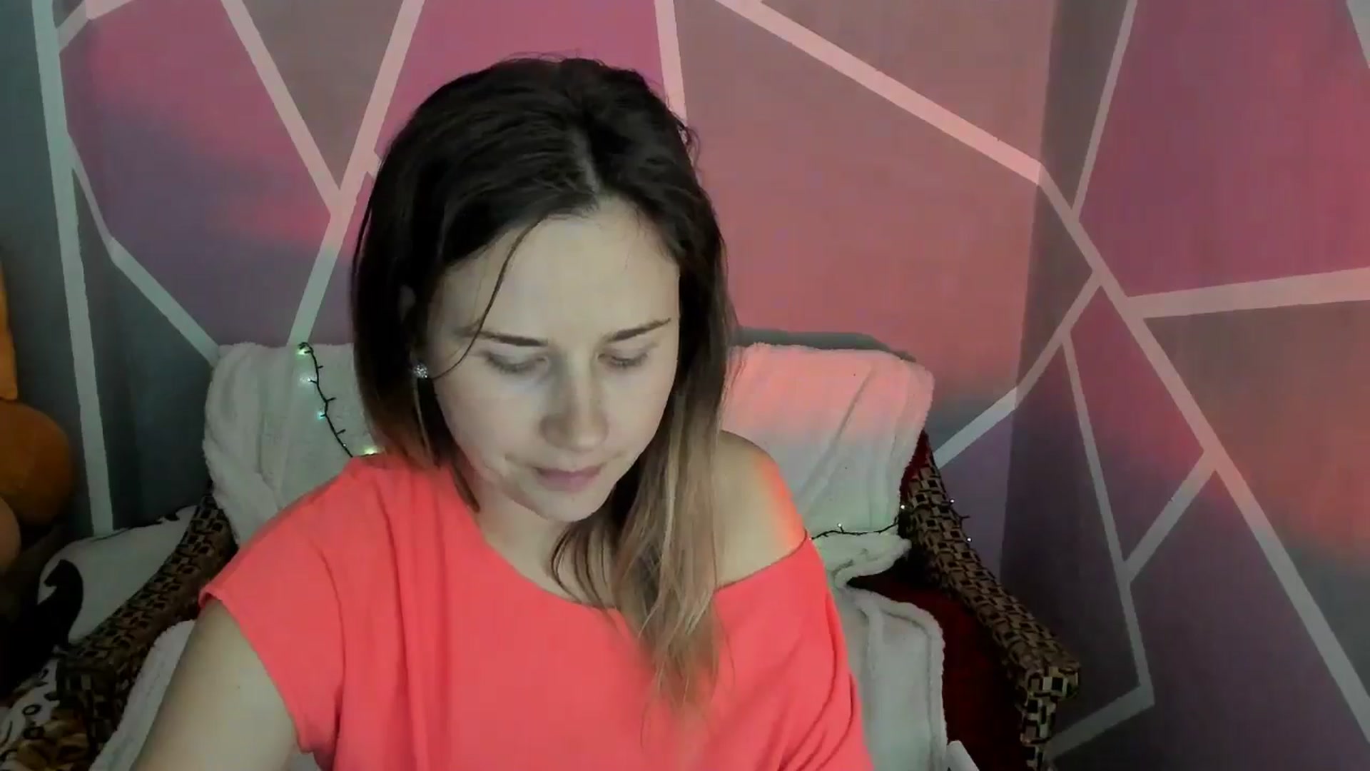 Gallery image thumbnail from Sexy_Ukr's myfreecams stream on, 05/07/2024, 18:10 image 4 of 20
