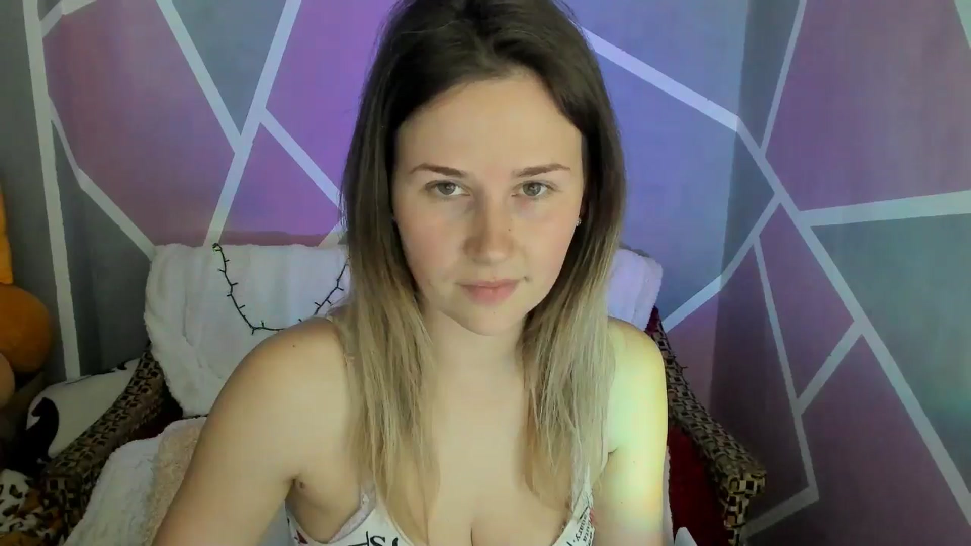 Gallery image thumbnail from Sexy_Ukr's myfreecams stream on, 05/09/2024, 13:33 image 14 of 20