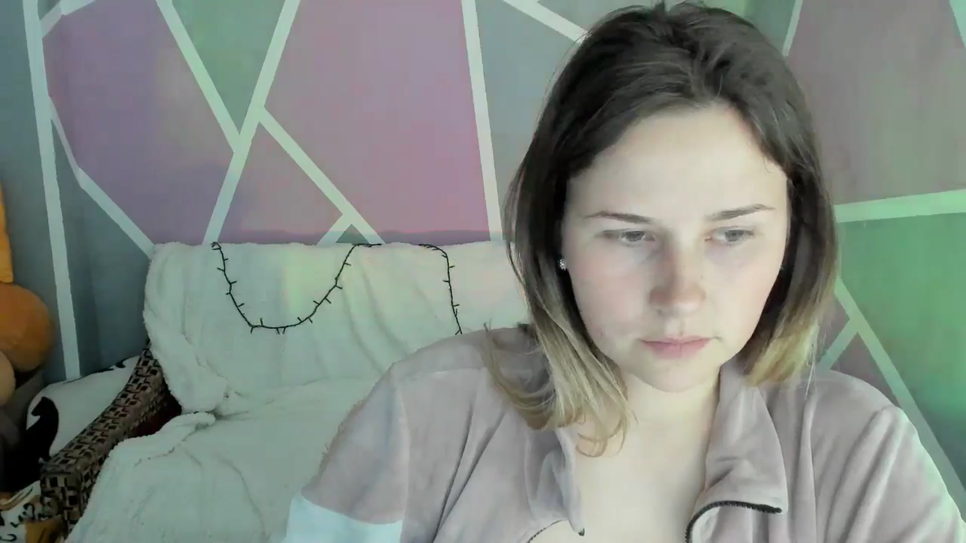 Gallery image thumbnail from Sexy_Ukr's myfreecams stream on, 05/10/2024, 19:32 image 14 of 20