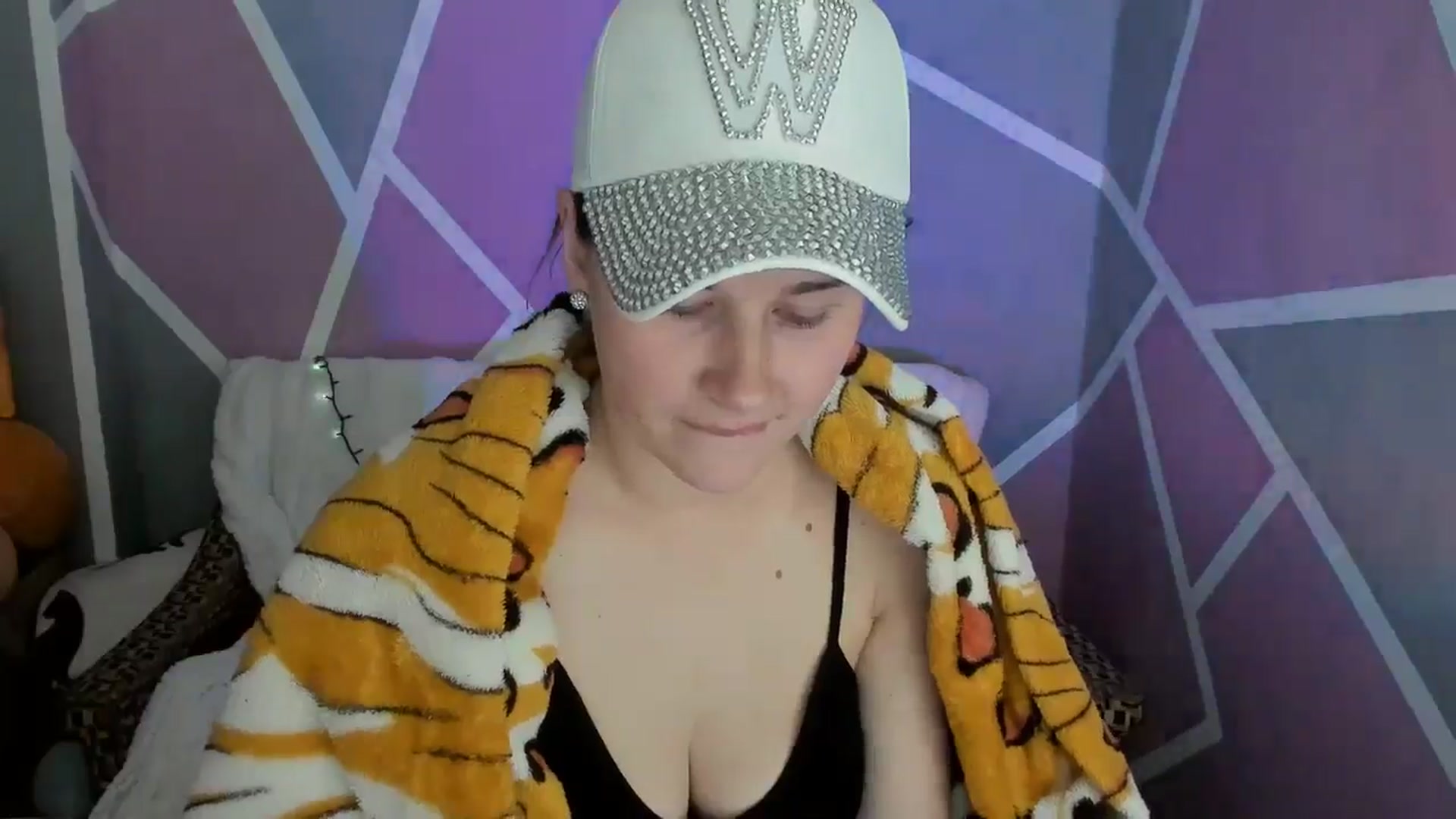 Gallery image thumbnail from Sexy_Ukr's myfreecams stream on, 05/18/2024, 17:12 image 19 of 20