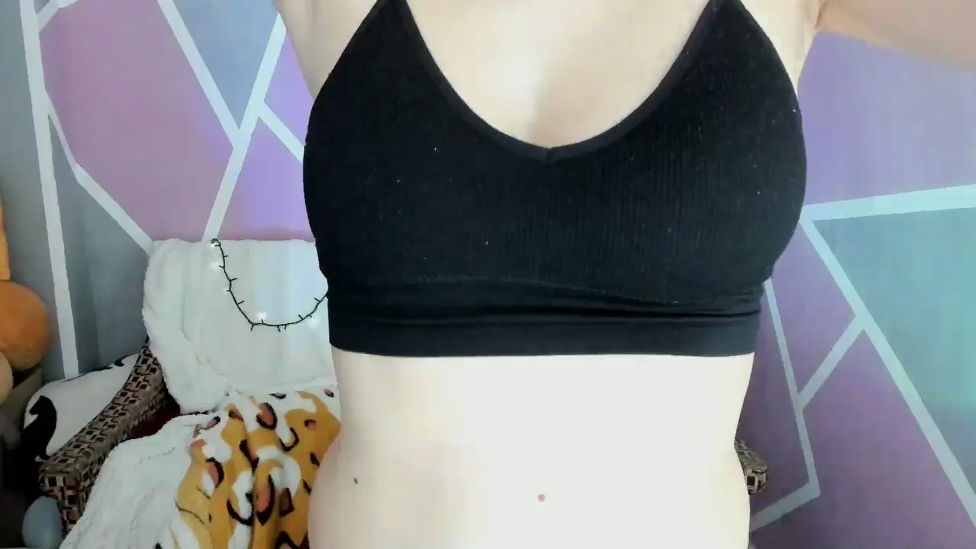 Gallery image thumbnail from Sexy_Ukr's myfreecams stream on, 05/18/2024, 17:12 image 17 of 20
