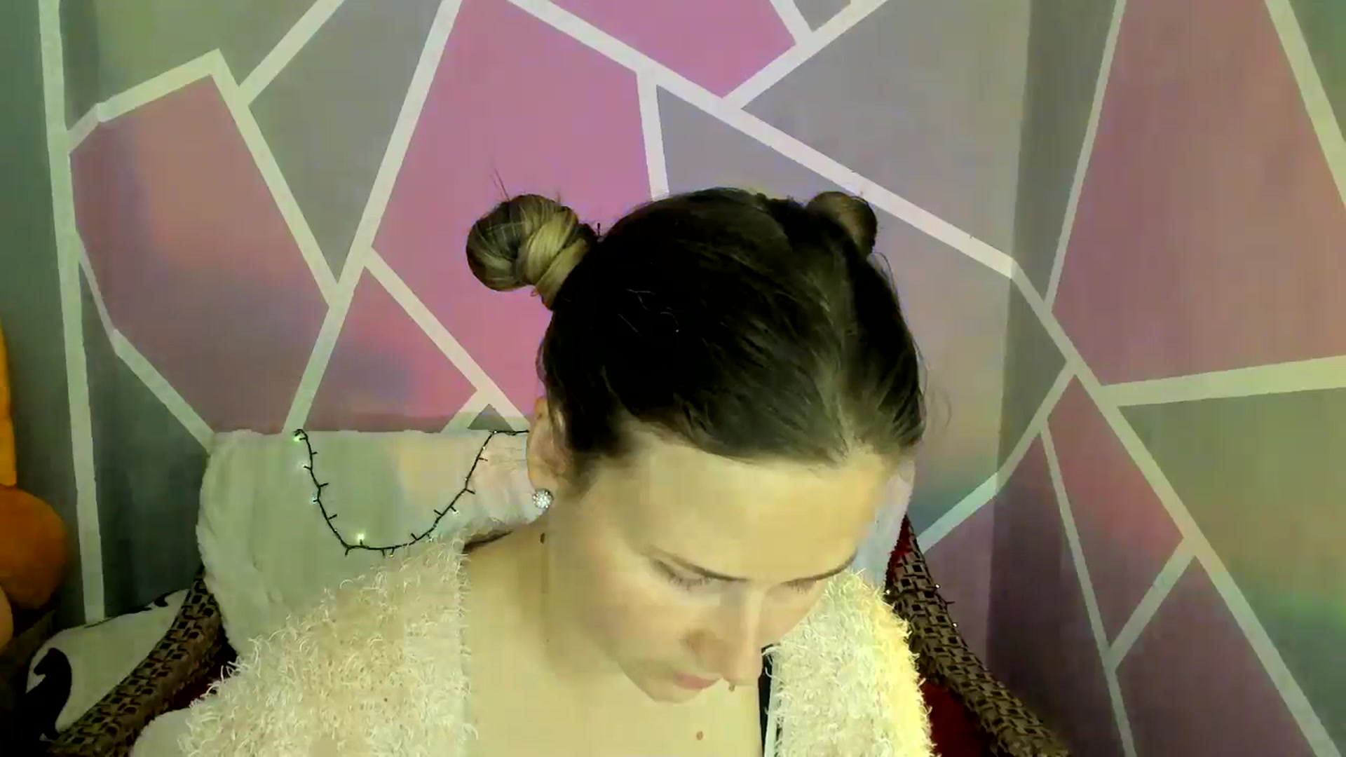 Gallery image thumbnail from Sexy_Ukr's myfreecams stream on, 05/19/2024, 16:16 image 6 of 20