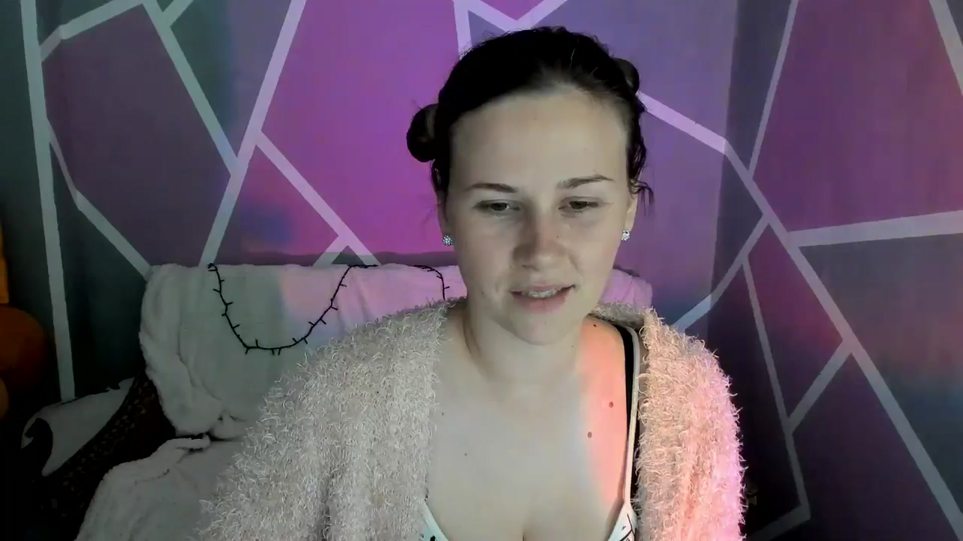 Gallery image thumbnail from Sexy_Ukr's myfreecams stream on, 05/19/2024, 16:16 image 7 of 20