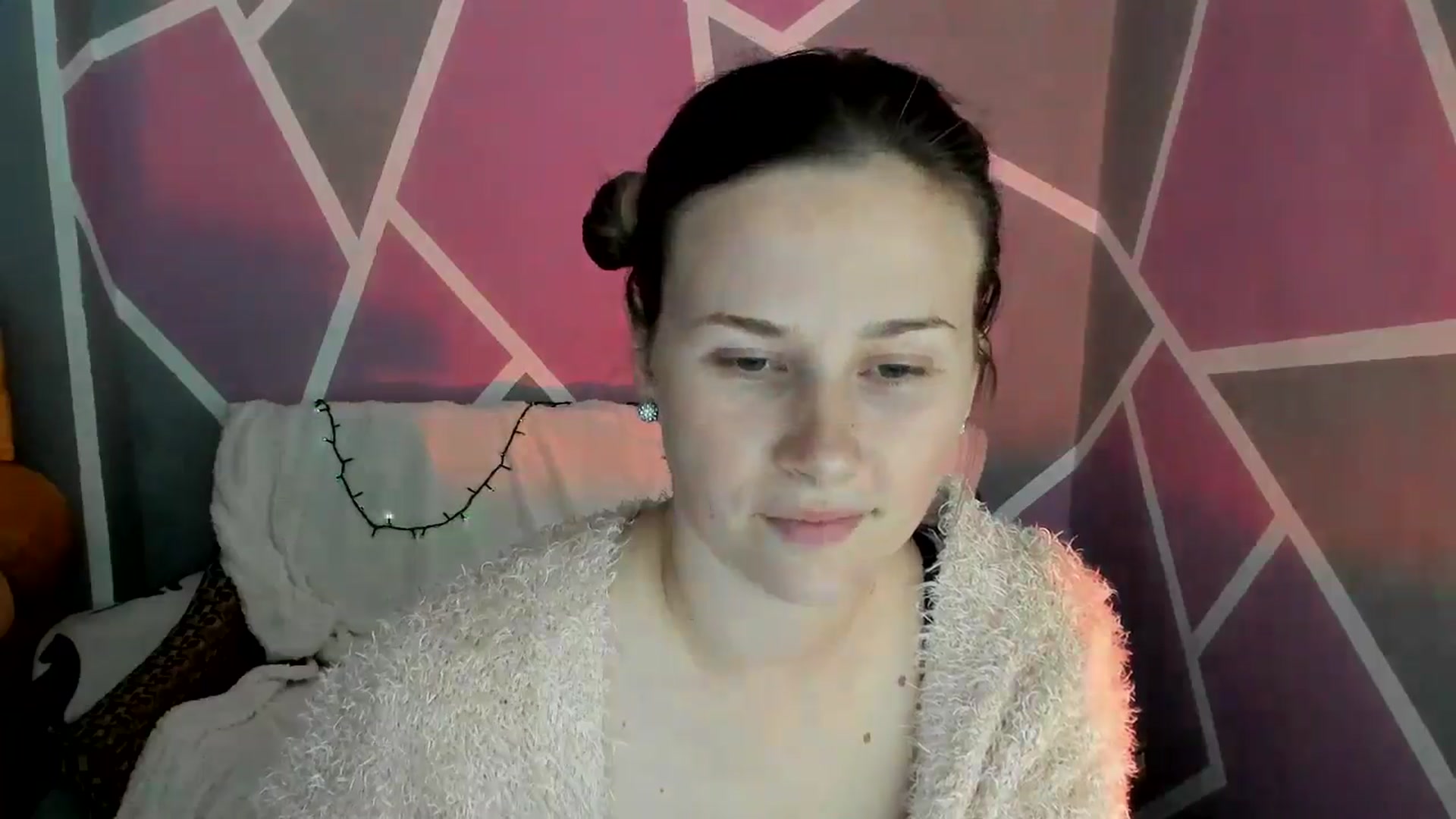 Gallery image thumbnail from Sexy_Ukr's myfreecams stream on, 05/19/2024, 16:16 image 12 of 20