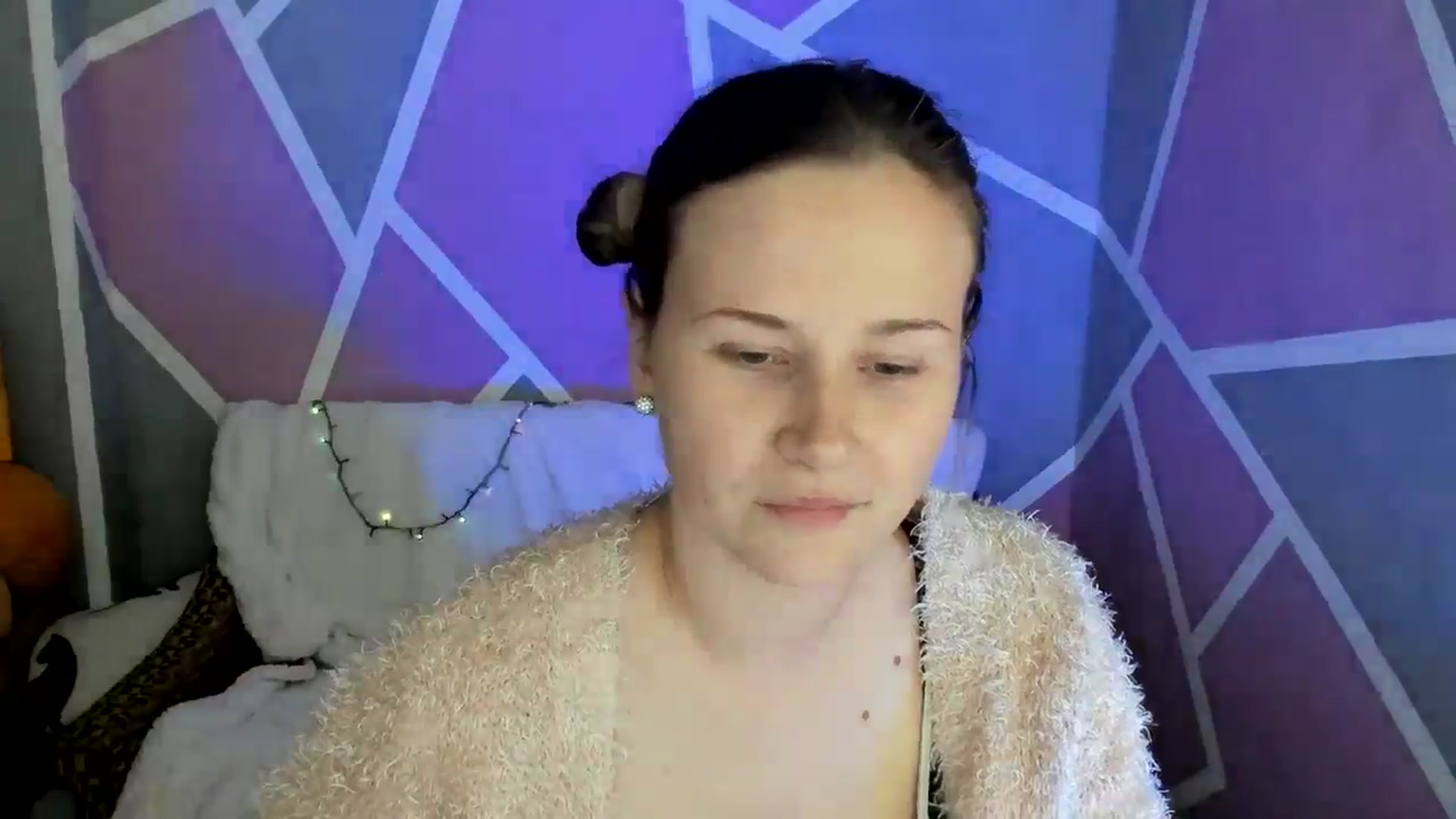 Gallery image thumbnail from Sexy_Ukr's myfreecams stream on, 05/19/2024, 16:16 image 14 of 20