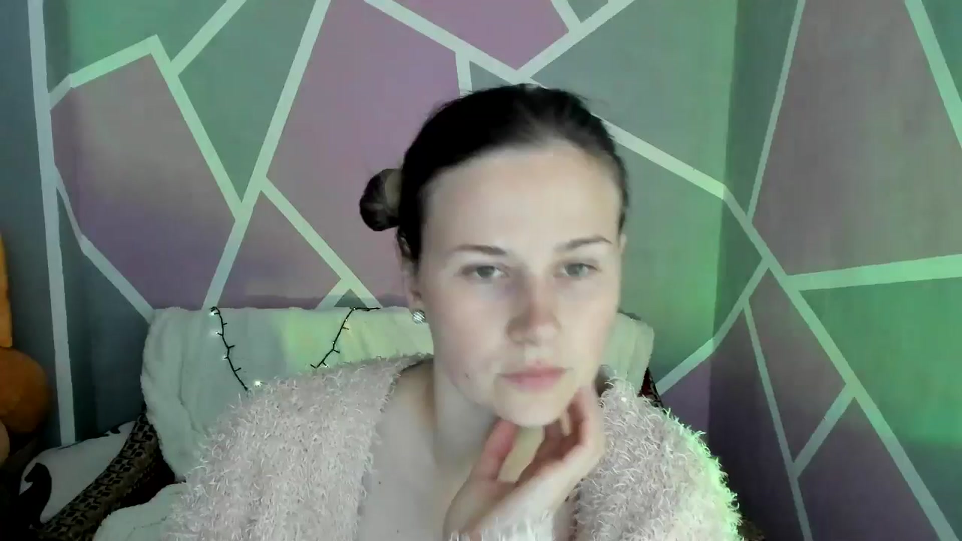Gallery image thumbnail from Sexy_Ukr's myfreecams stream on, 05/19/2024, 16:16 image 4 of 20