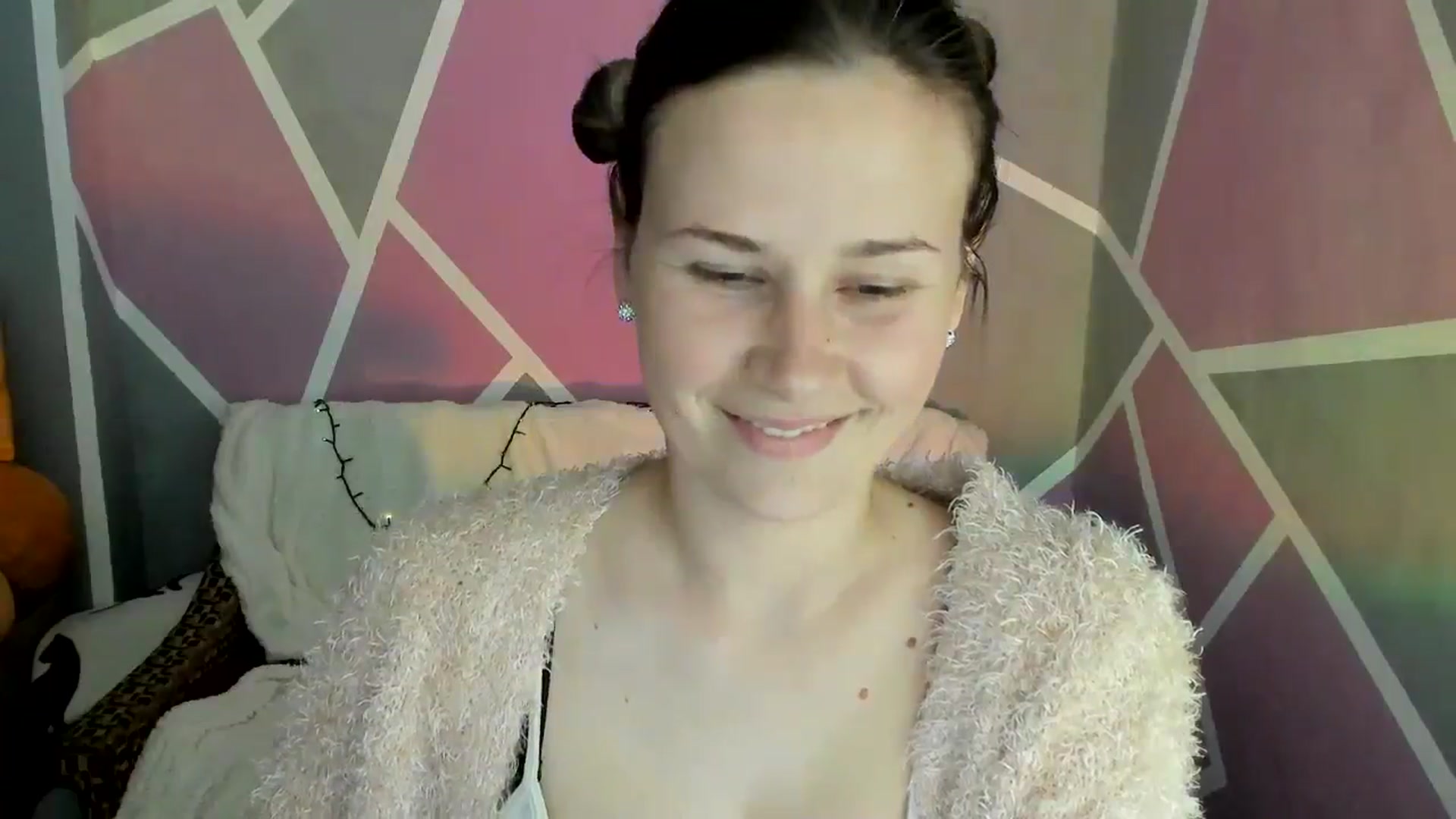 Gallery image thumbnail from Sexy_Ukr's myfreecams stream on, 05/19/2024, 16:16 image 15 of 20