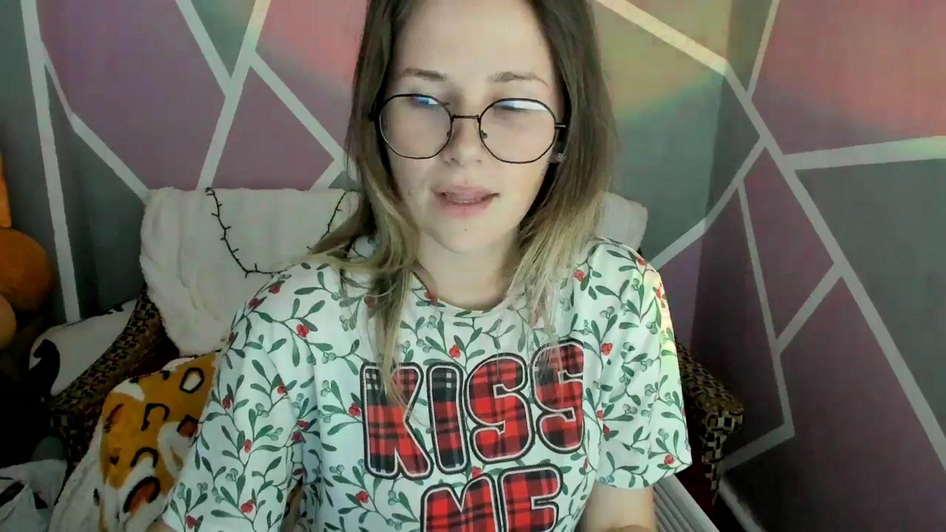 Gallery image thumbnail from Sexy_Ukr's myfreecams stream on, 05/20/2024, 16:16 image 10 of 20