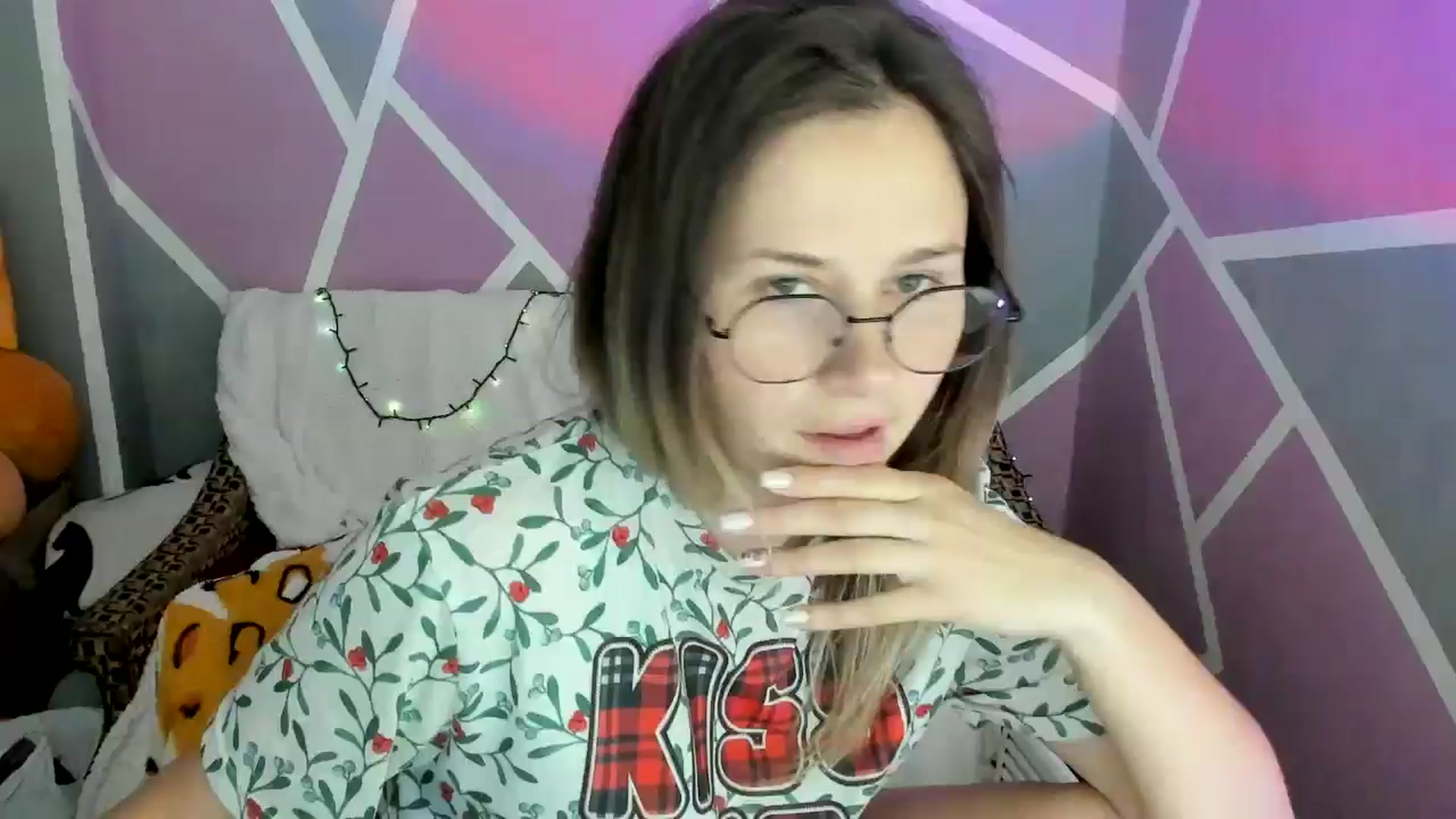 Gallery image thumbnail from Sexy_Ukr's myfreecams stream on, 05/20/2024, 16:16 image 4 of 20