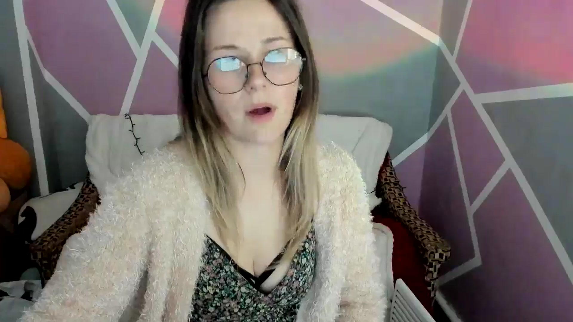 Gallery image thumbnail from Sexy_Ukr's myfreecams stream on, 05/22/2024, 16:18 image 5 of 20