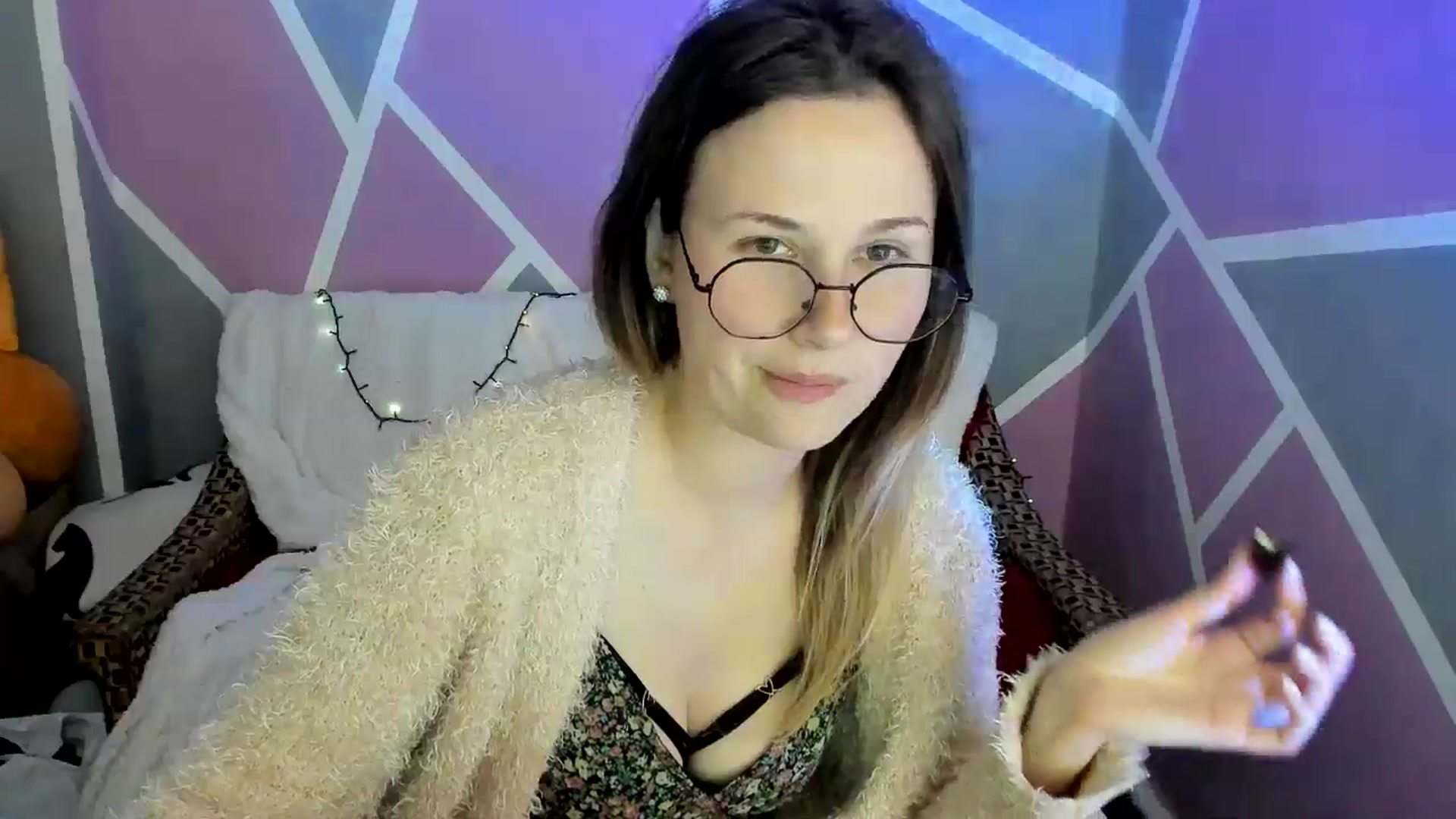 Gallery image thumbnail from Sexy_Ukr's myfreecams stream on, 05/22/2024, 16:18 image 6 of 20