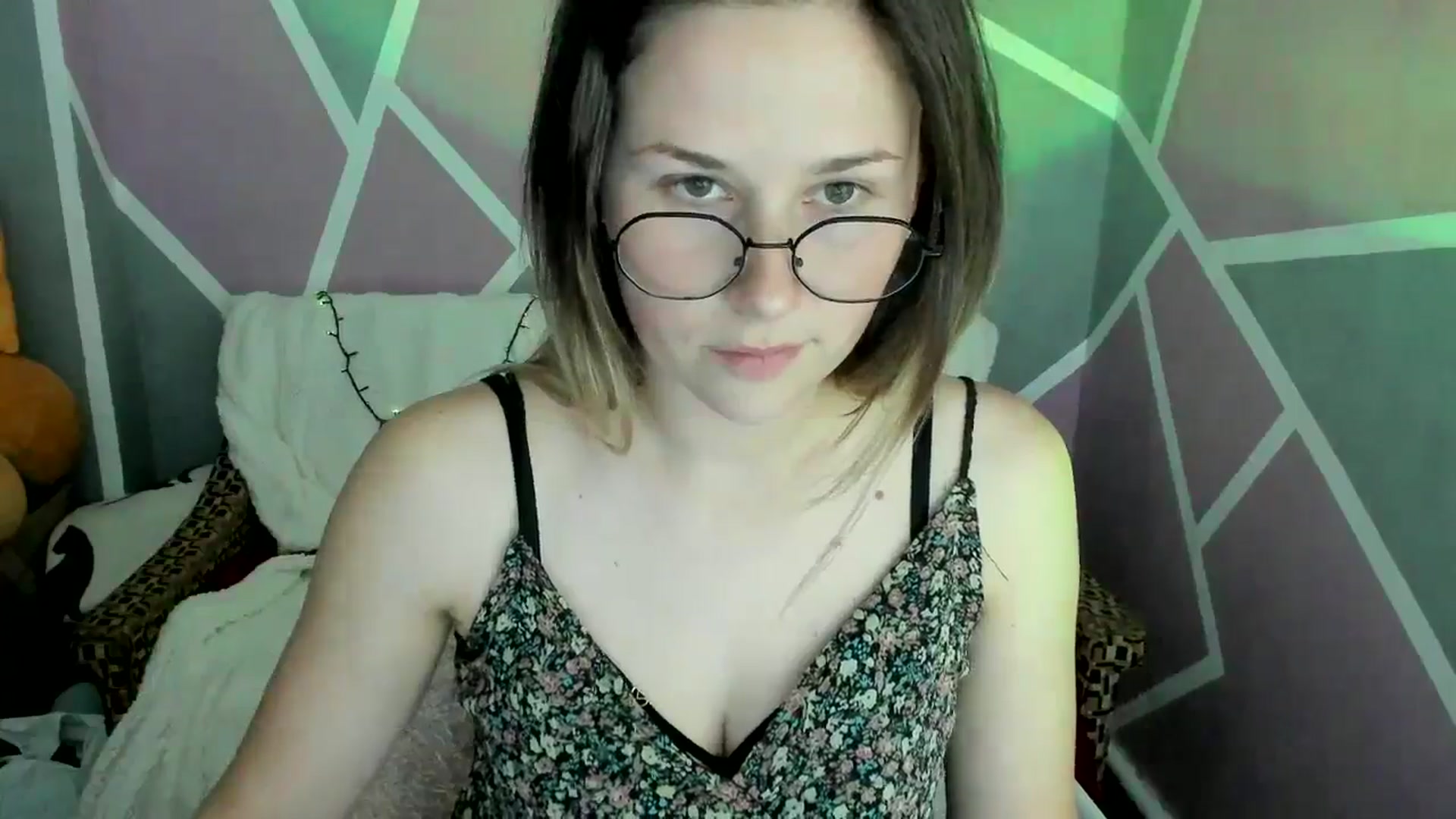 Gallery image thumbnail from Sexy_Ukr's myfreecams stream on, 05/22/2024, 16:18 image 17 of 20
