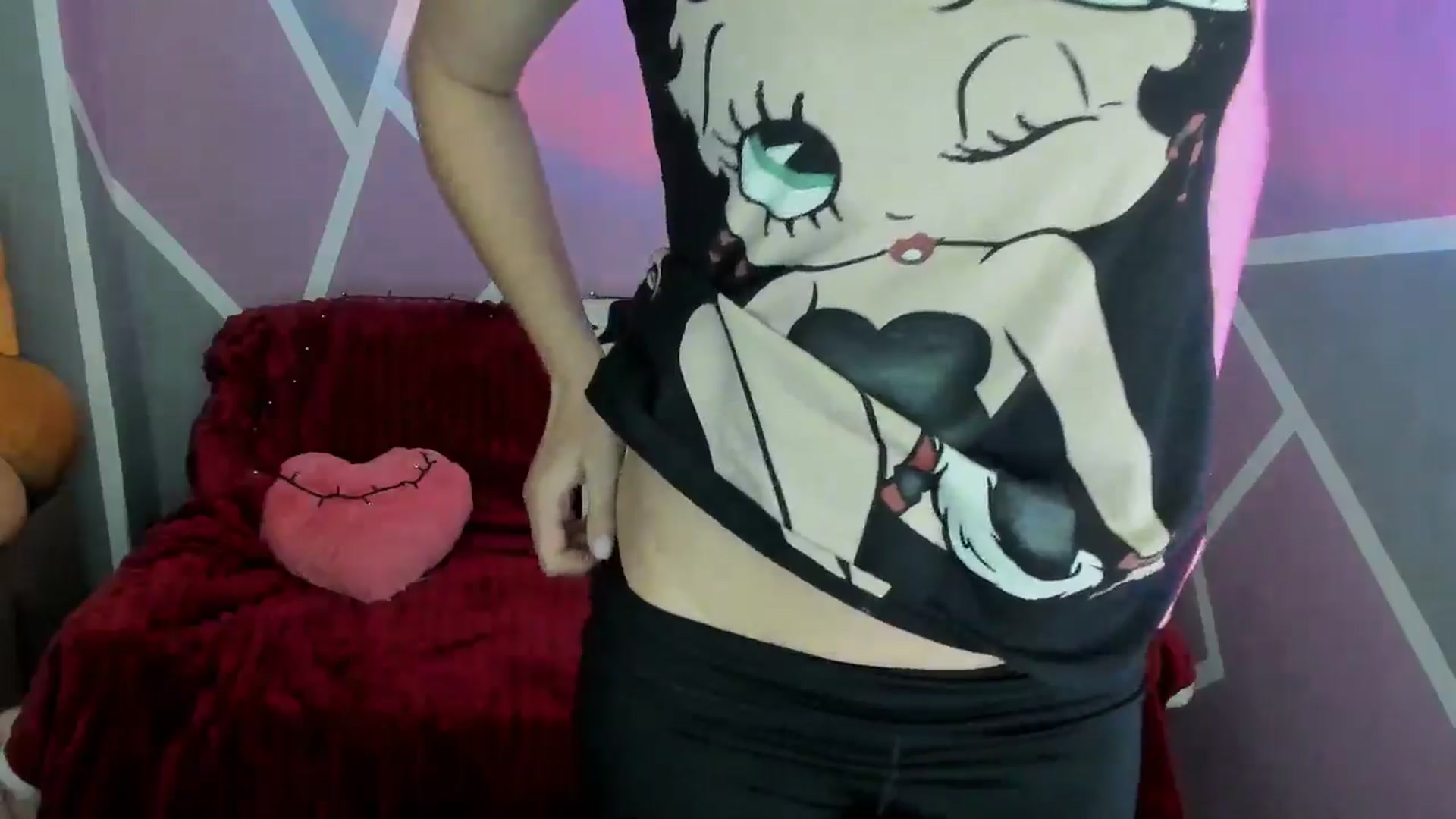 Gallery image thumbnail from Sexy_Ukr's myfreecams stream on, 05/24/2024, 16:22 image 18 of 20