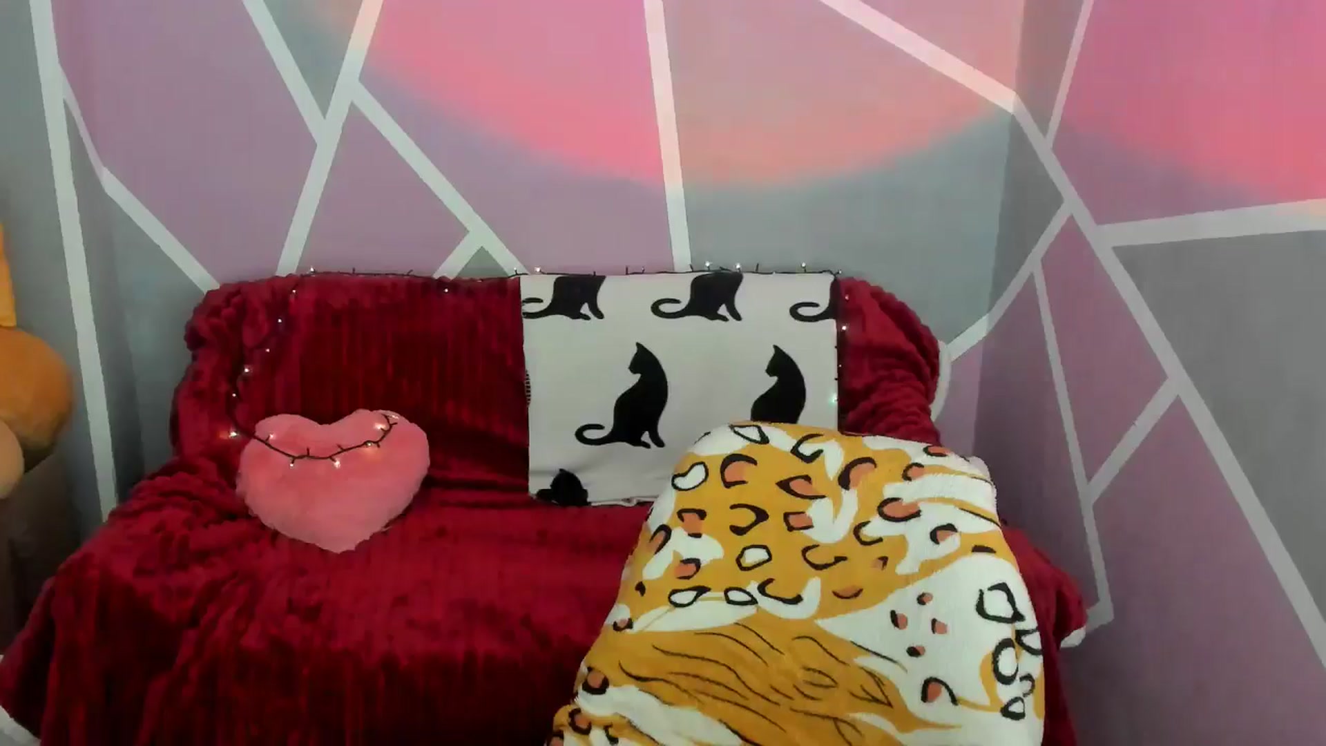 Gallery image thumbnail from Sexy_Ukr's myfreecams stream on, 05/25/2024, 16:29 image 13 of 20