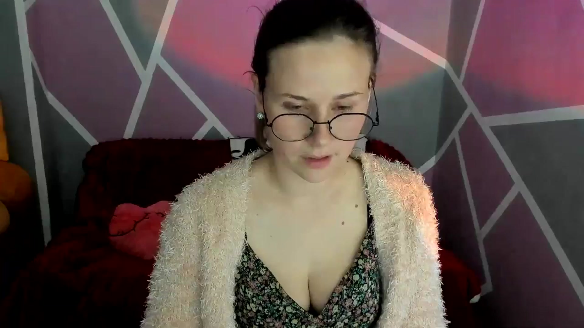 Gallery image thumbnail from Sexy_Ukr's myfreecams stream on, 05/27/2024, 19:06 image 8 of 20