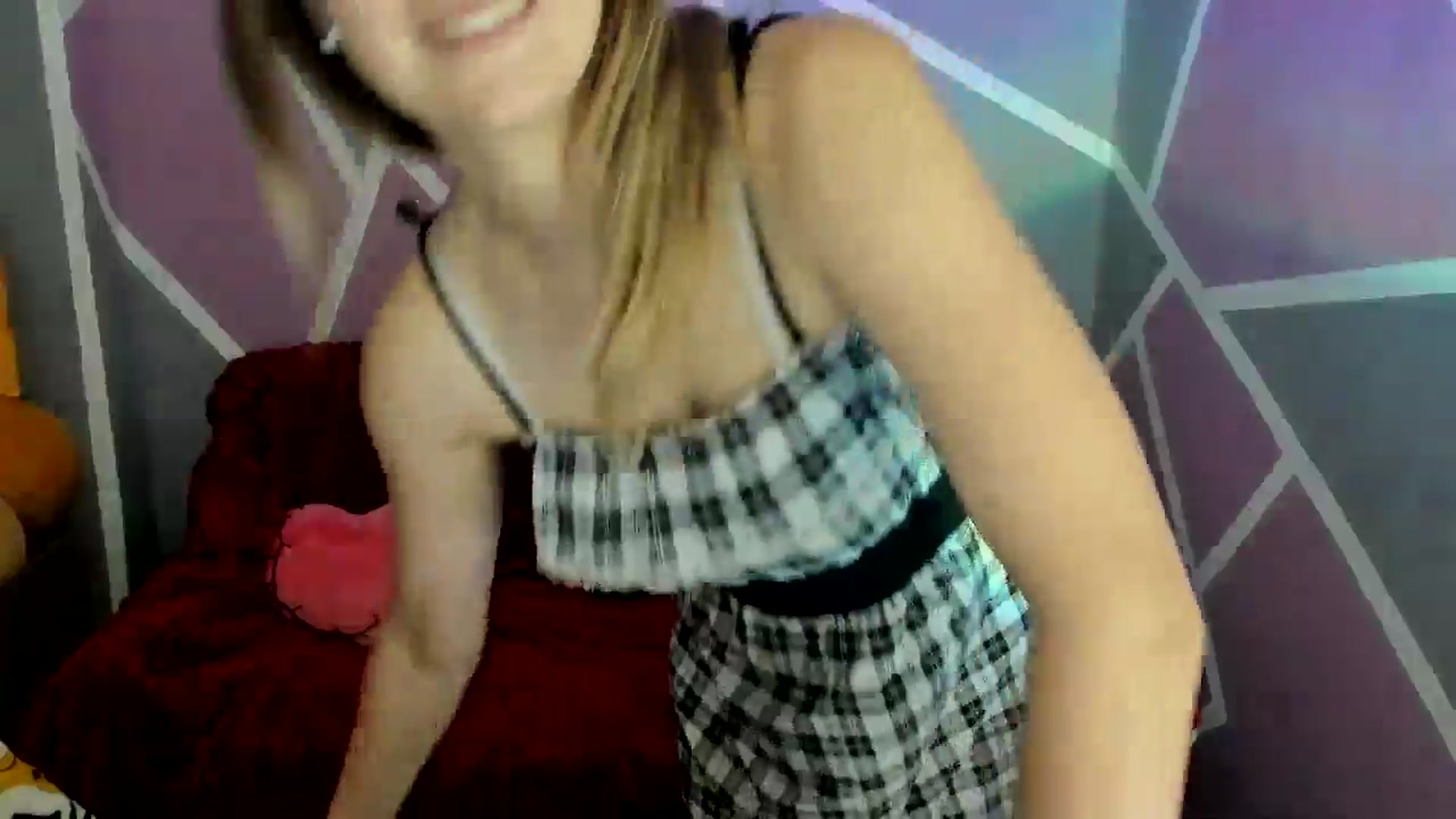 Gallery image thumbnail from Sexy_Ukr's myfreecams stream on, 05/30/2024, 15:08 image 17 of 20