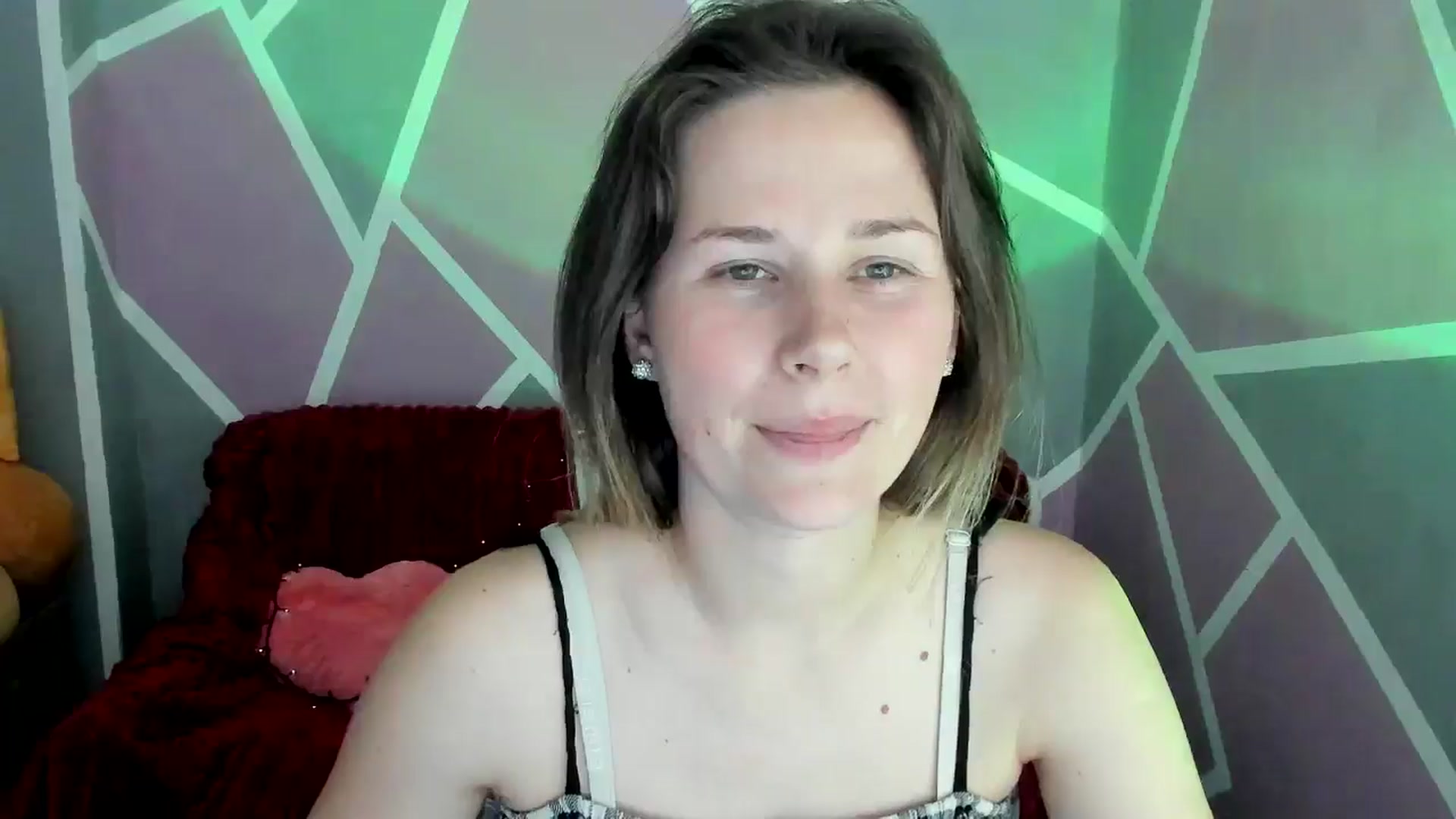 Gallery image thumbnail from Sexy_Ukr's myfreecams stream on, 05/30/2024, 16:19 image 18 of 20