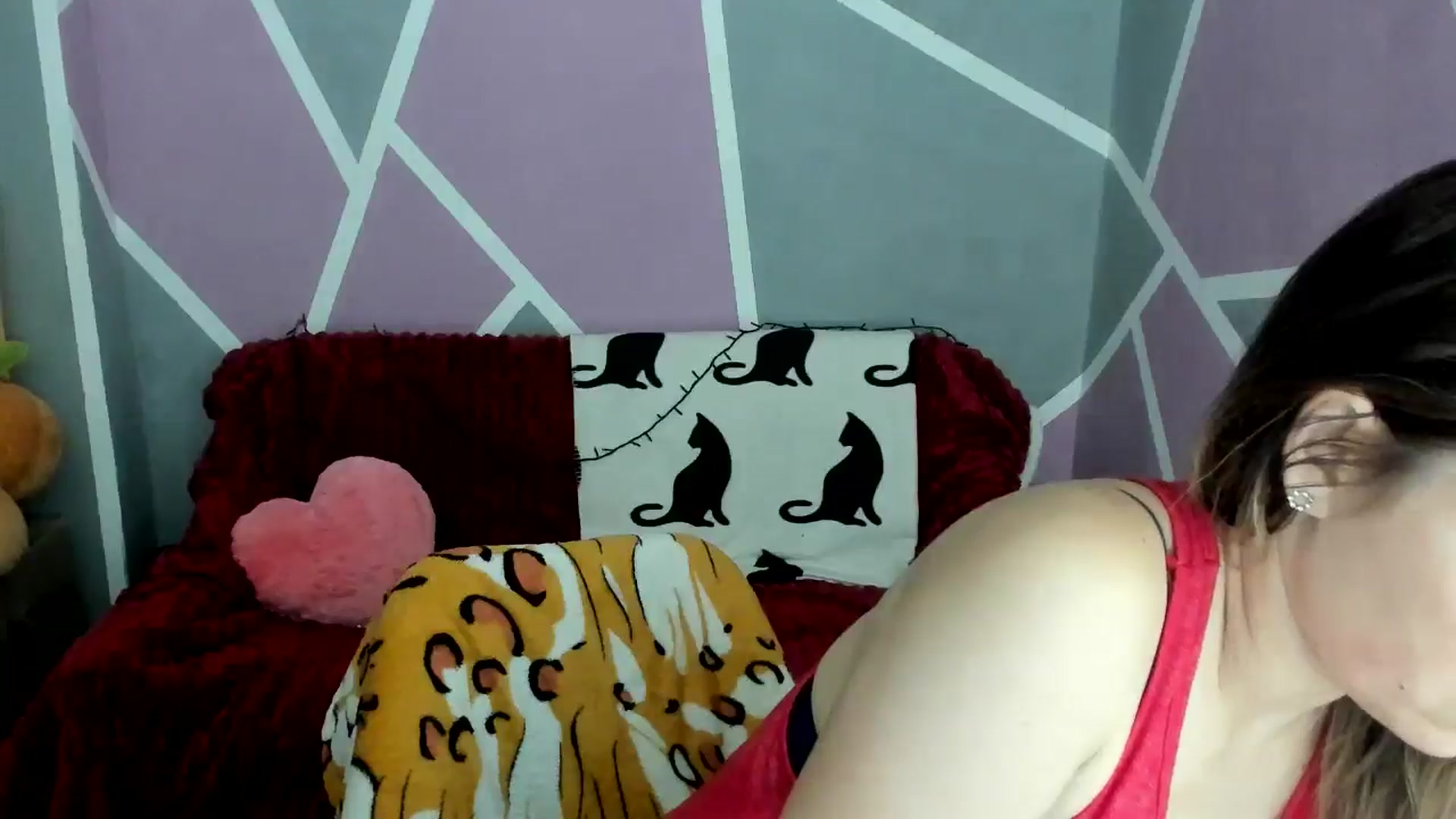 Gallery image thumbnail from Sexy_Ukr's myfreecams stream on, 06/19/2024, 18:12 image 19 of 20
