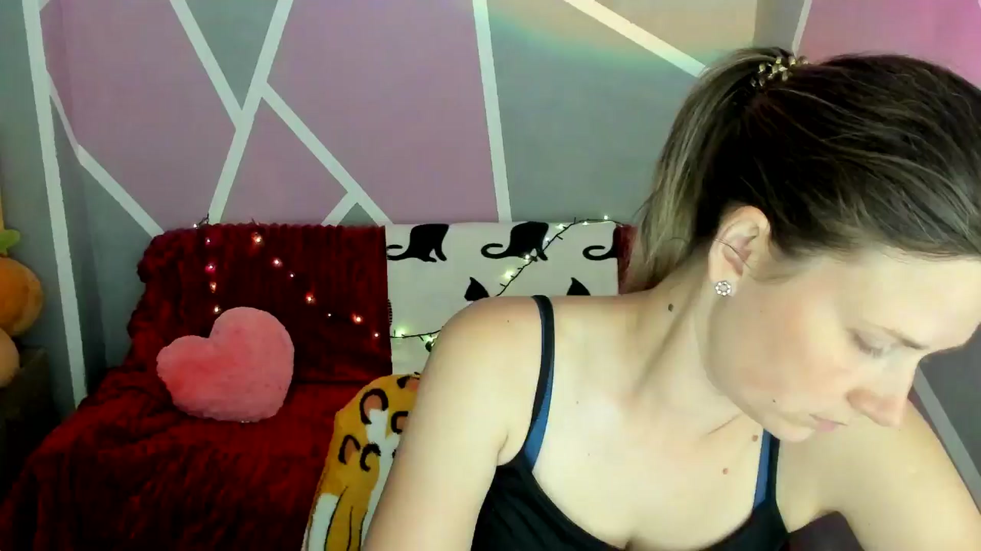Gallery image thumbnail from Sexy_Ukr's myfreecams stream on, 06/26/2024, 14:41 image 9 of 20