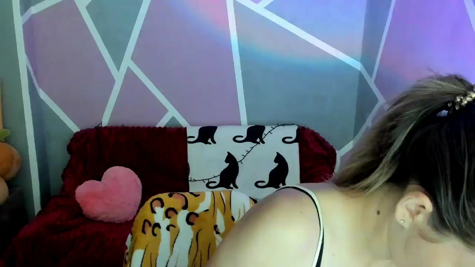 Gallery image thumbnail from Sexy_Ukr's myfreecams stream on, 06/28/2024, 15:04 image 1 of 20