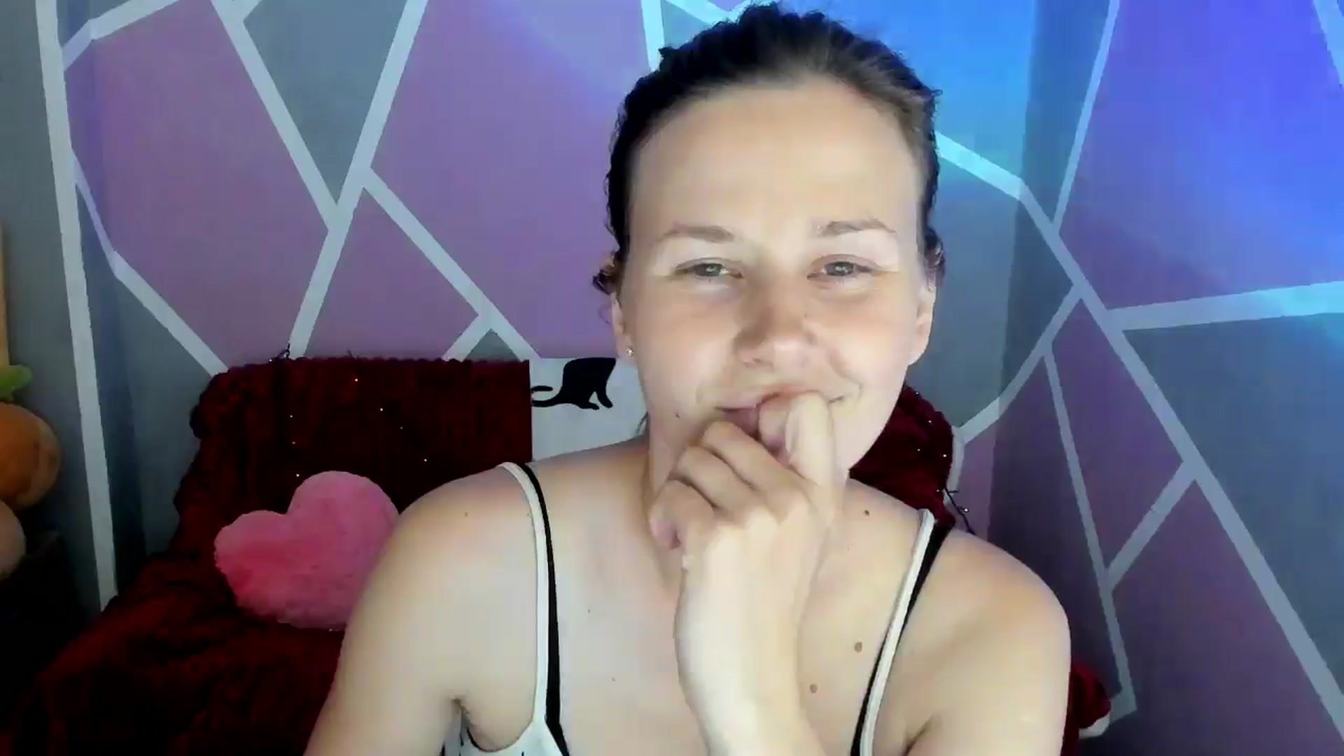 Gallery image thumbnail from Sexy_Ukr's myfreecams stream on, 06/28/2024, 15:04 image 13 of 20