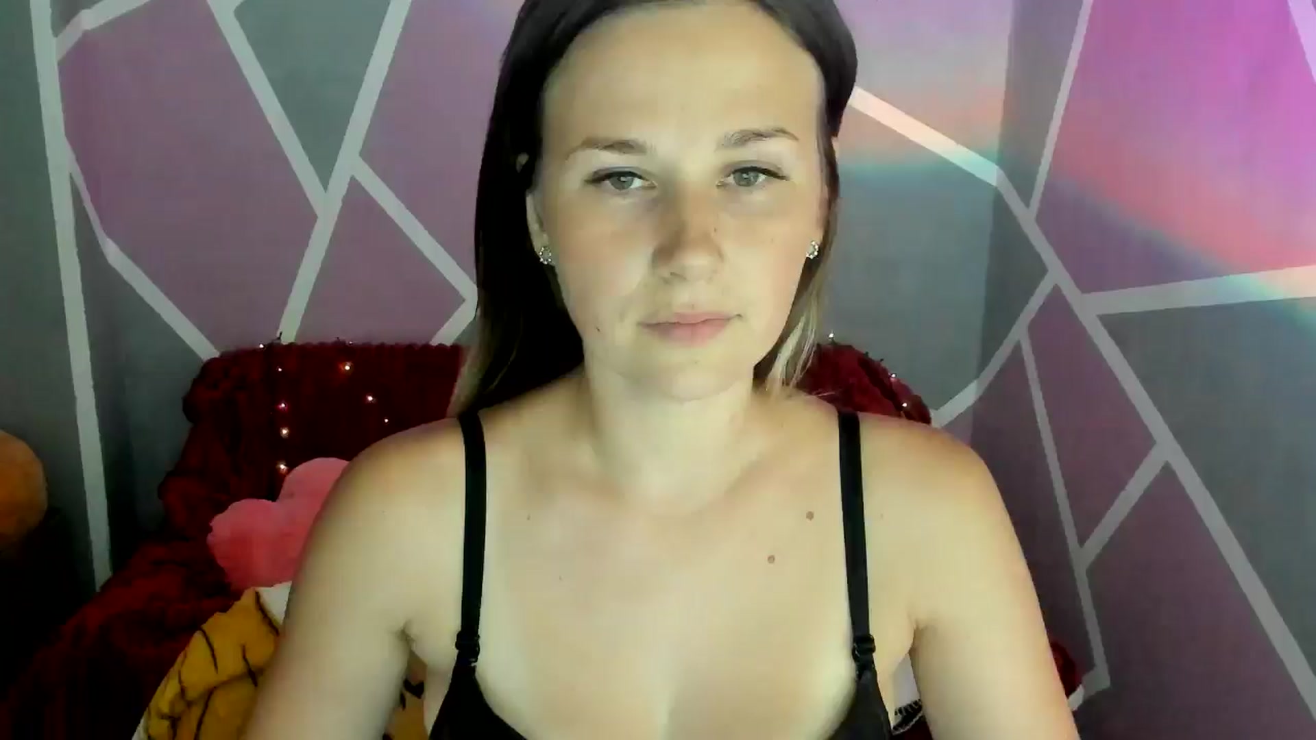 Gallery image thumbnail from Sexy_Ukr's myfreecams stream on, 07/19/2024, 18:04 image 11 of 20