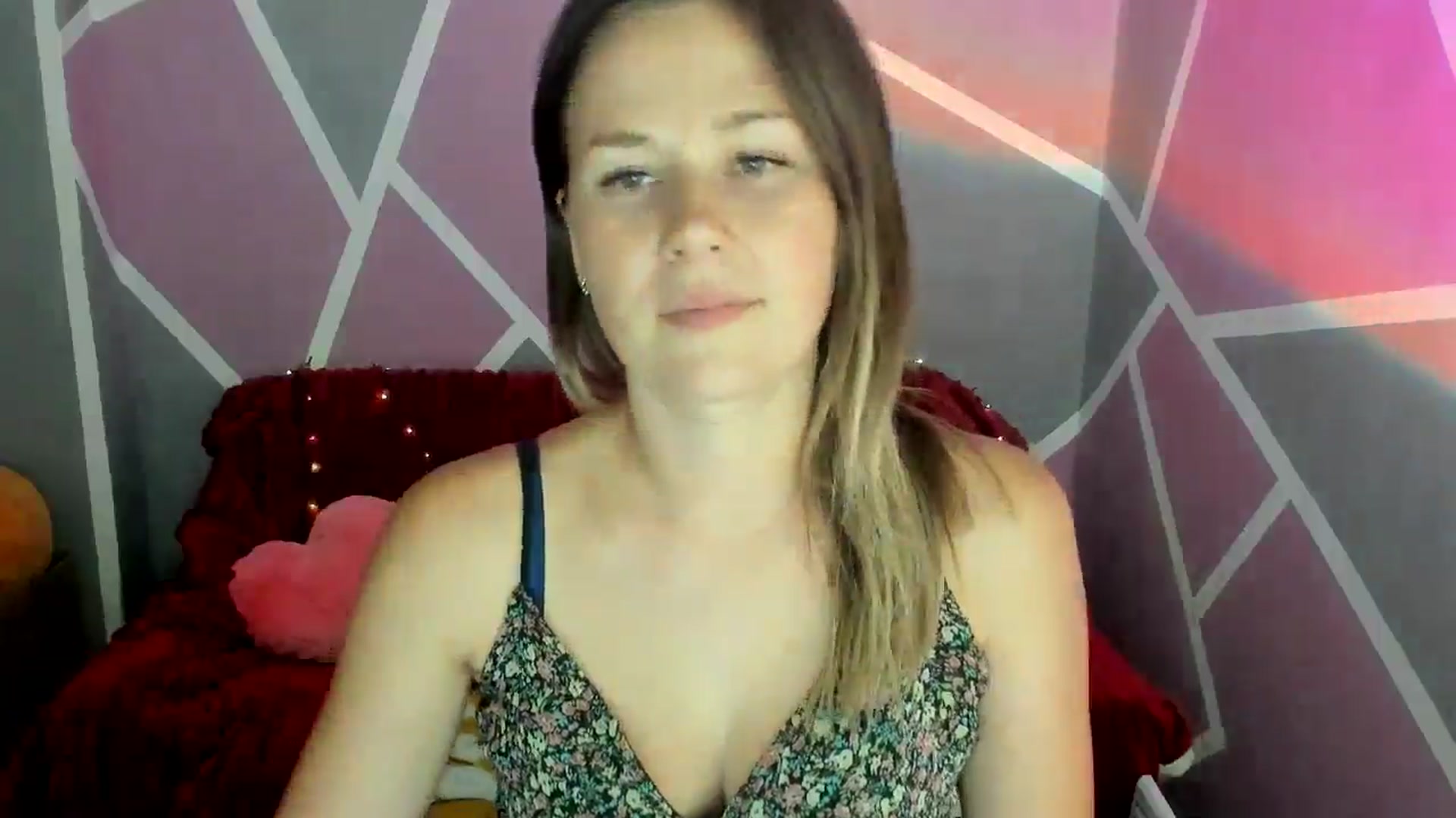 Gallery image thumbnail from Sexy_Ukr's myfreecams stream on, 07/31/2024, 17:26 image 9 of 20