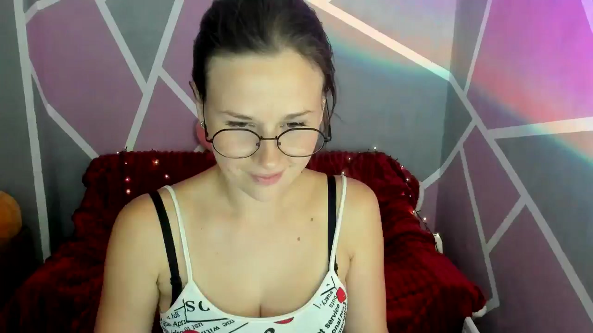 Gallery image thumbnail from Sexy_Ukr's myfreecams stream on, 08/05/2024, 17:38 image 14 of 20