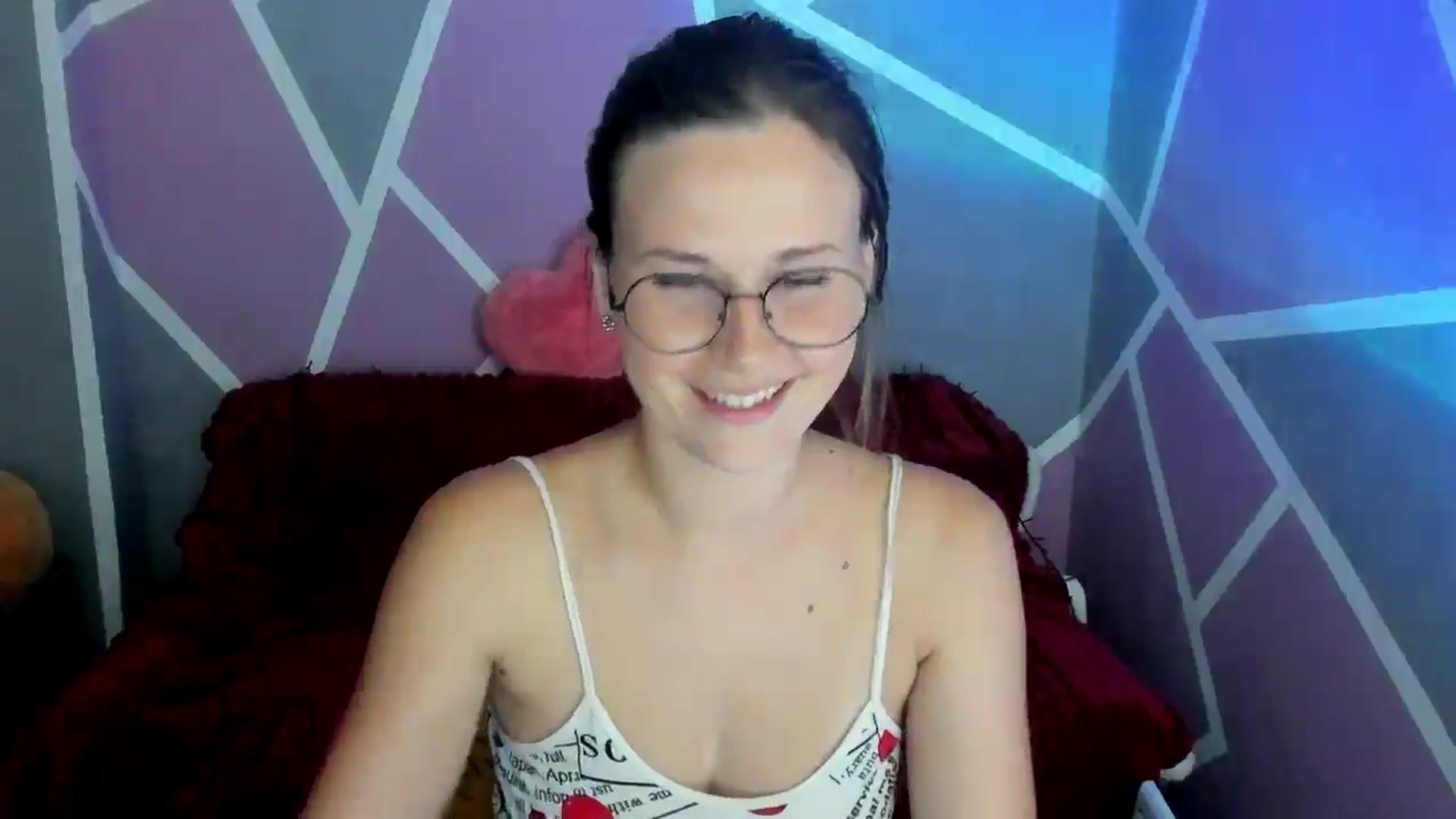 Gallery image thumbnail from Sexy_Ukr's myfreecams stream on, 08/05/2024, 18:48 image 18 of 20