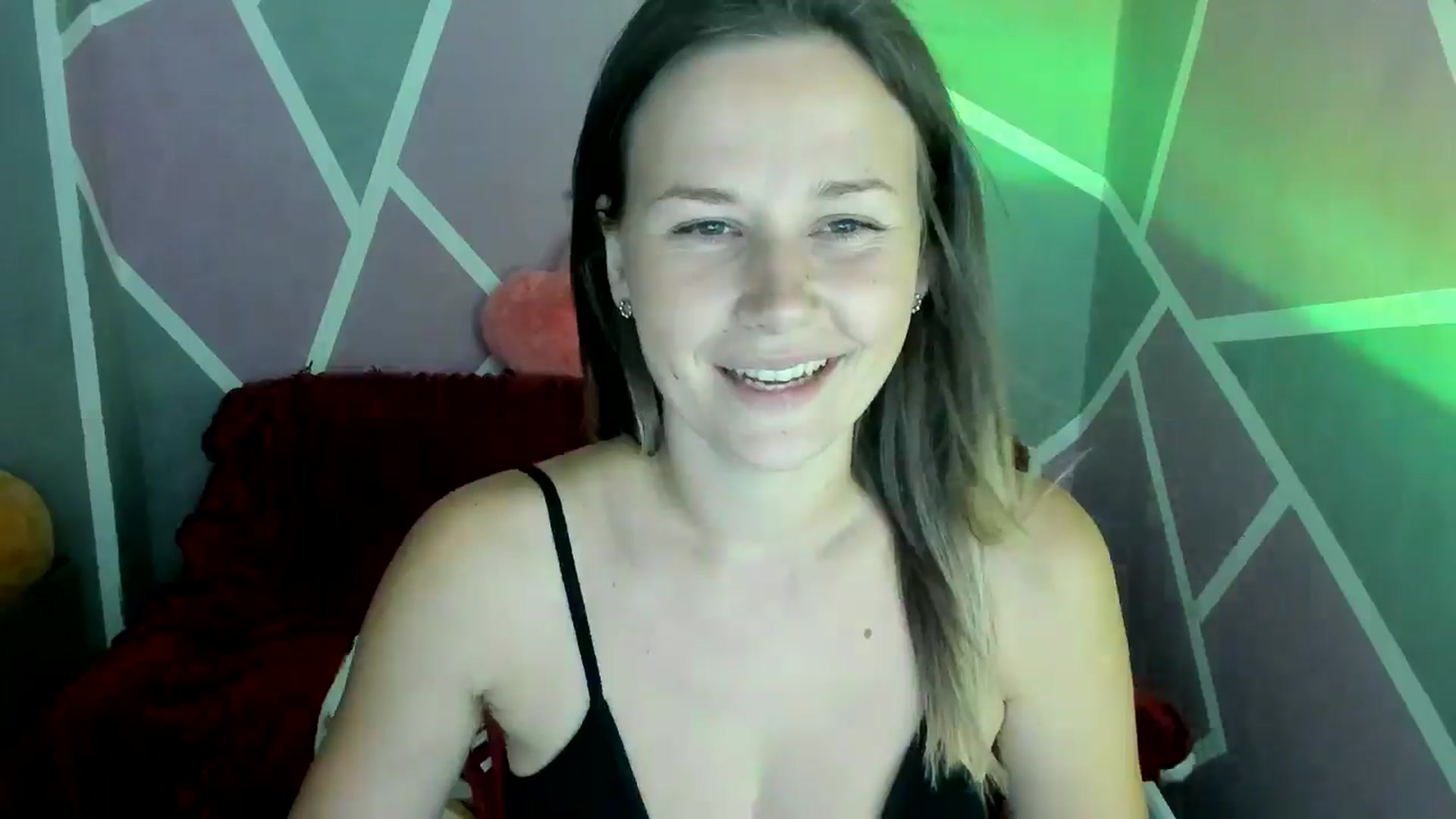 Gallery image thumbnail from Sexy_Ukr's myfreecams stream on, 08/07/2024, 18:28 image 14 of 20