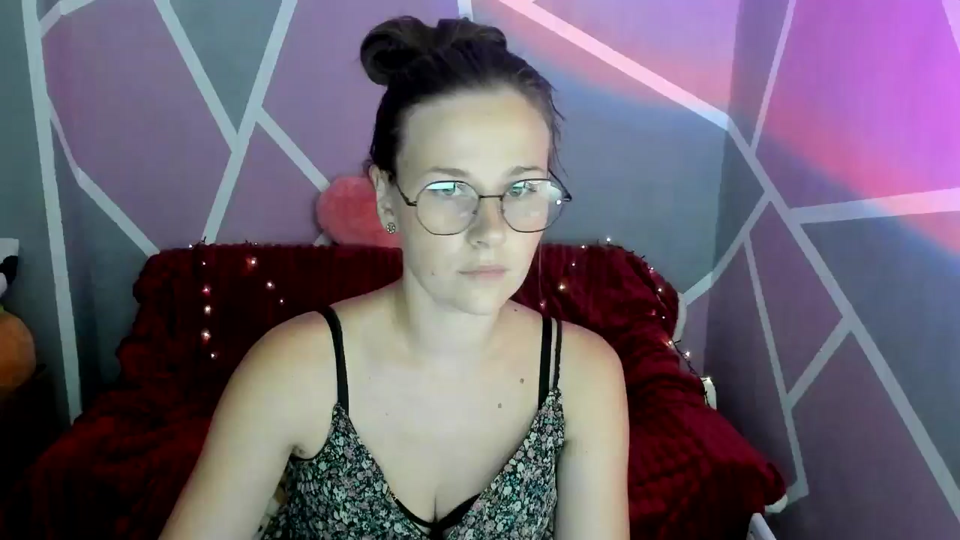 Gallery image thumbnail from Sexy_Ukr's myfreecams stream on, 08/10/2024, 17:57 image 5 of 20