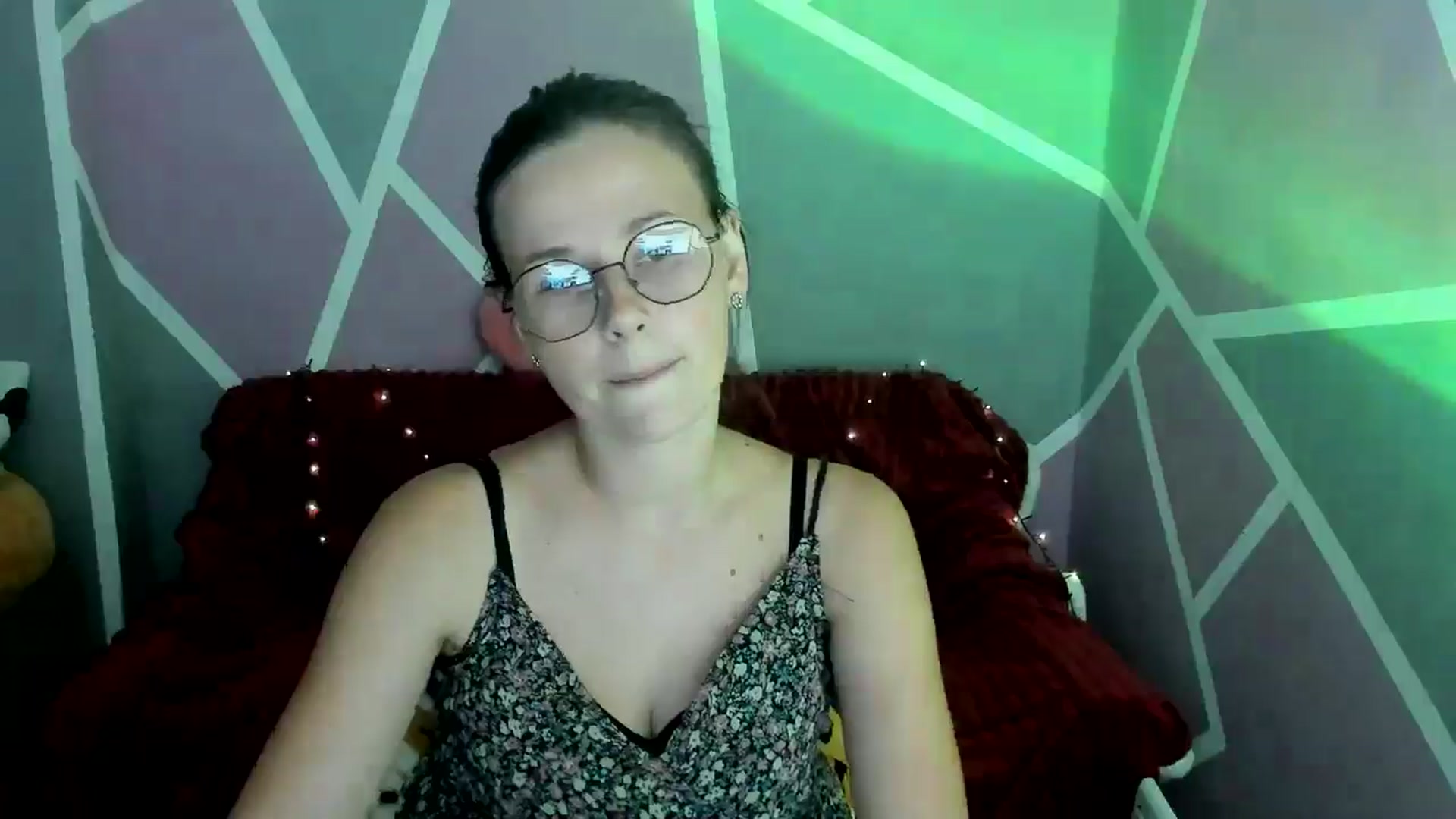 Gallery image thumbnail from Sexy_Ukr's myfreecams stream on, 08/10/2024, 17:57 image 3 of 20