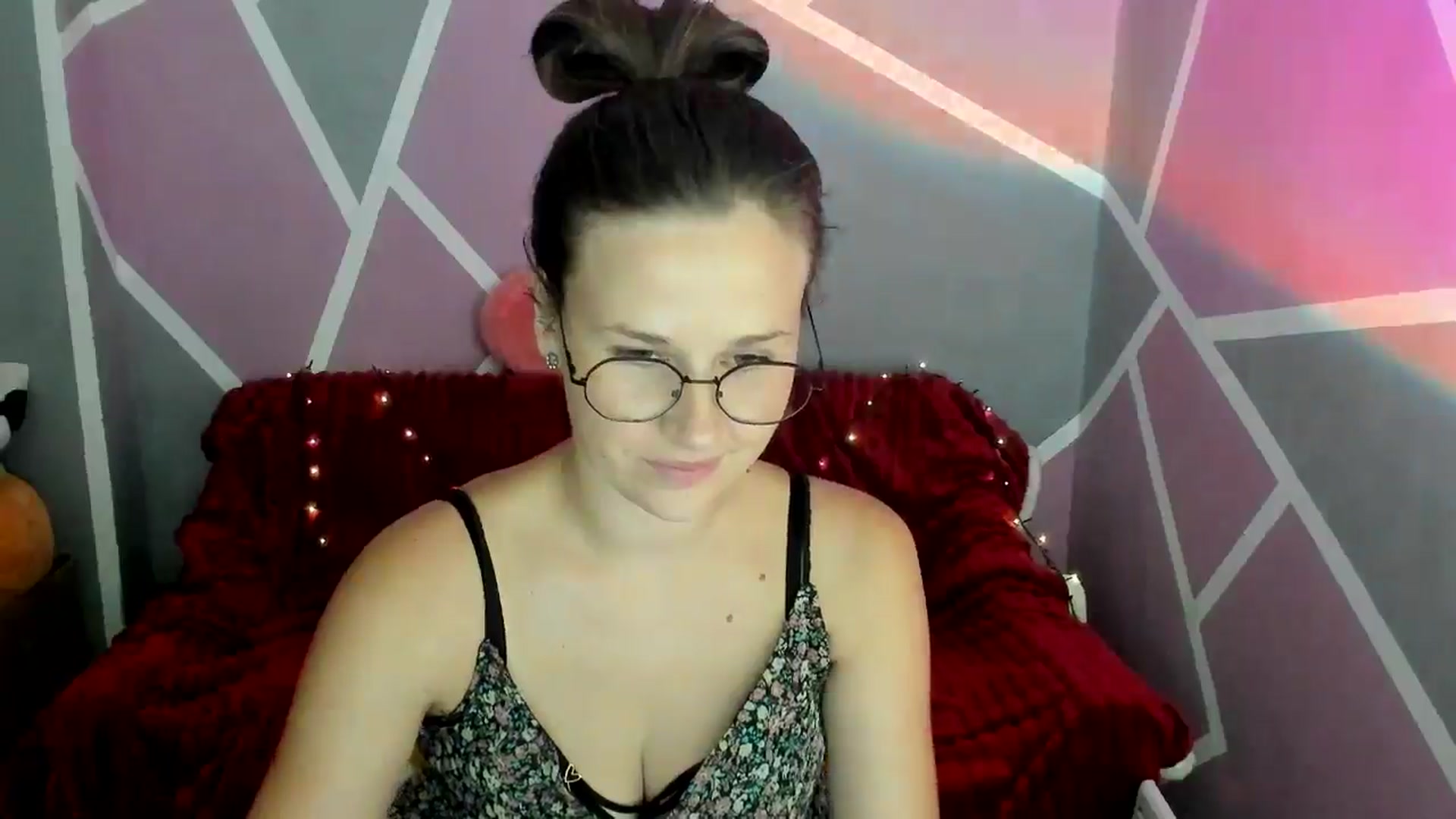 Gallery image thumbnail from Sexy_Ukr's myfreecams stream on, 08/10/2024, 17:57 image 20 of 20