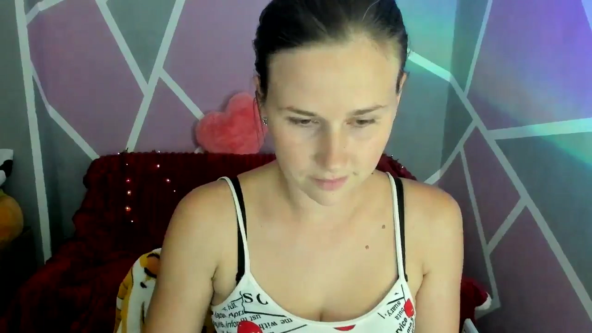 Gallery image thumbnail from Sexy_Ukr's myfreecams stream on, 08/17/2024, 18:00 image 17 of 20