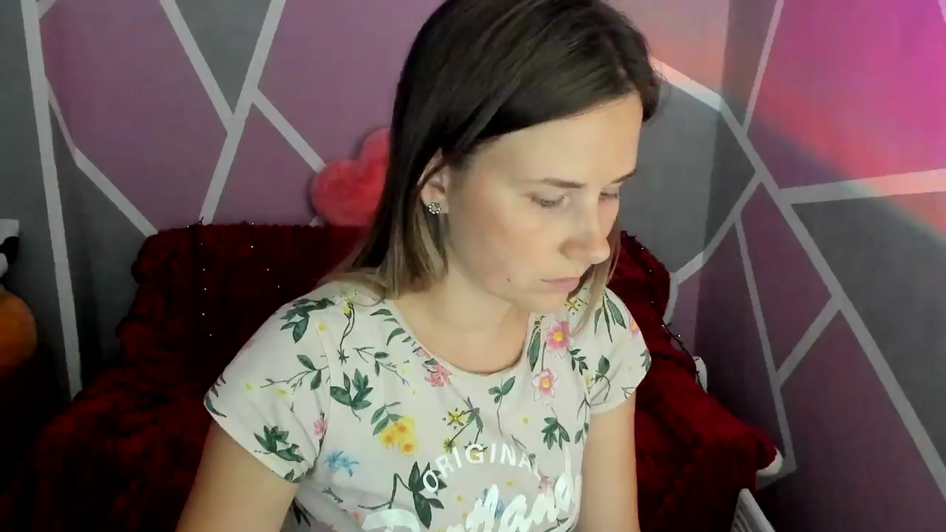 Gallery image thumbnail from Sexy_Ukr's myfreecams stream on, 08/22/2024, 17:39 image 7 of 20