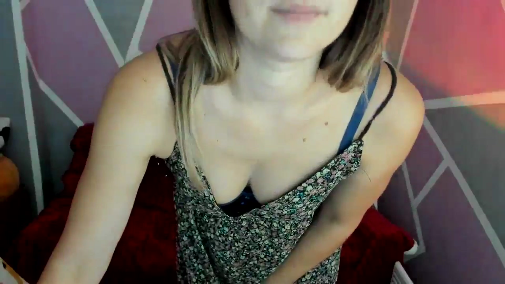Gallery image thumbnail from Sexy_Ukr's myfreecams stream on, 08/22/2024, 17:55 image 17 of 20