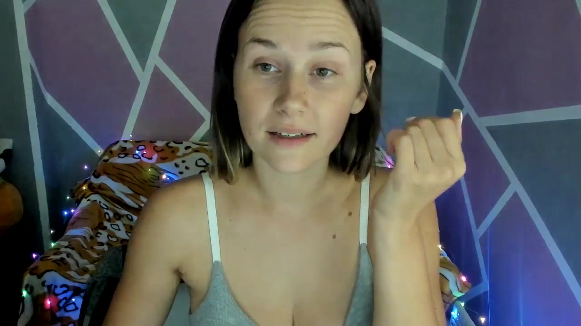 Gallery image thumbnail from Sexy_Ukr's myfreecams stream on, 09/01/2024, 16:28 image 17 of 20
