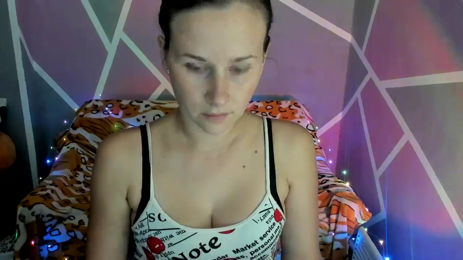 Gallery image thumbnail from Sexy_Ukr's myfreecams stream on, 09/08/2024, 16:58 image 2 of 20