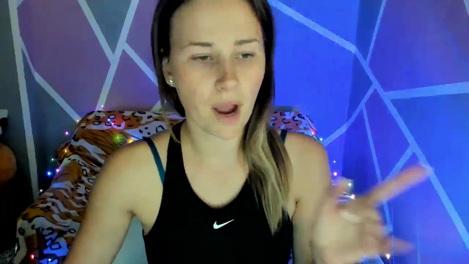 Gallery image thumbnail from Sexy_Ukr's myfreecams stream on, 09/10/2024, 16:32 image 11 of 20