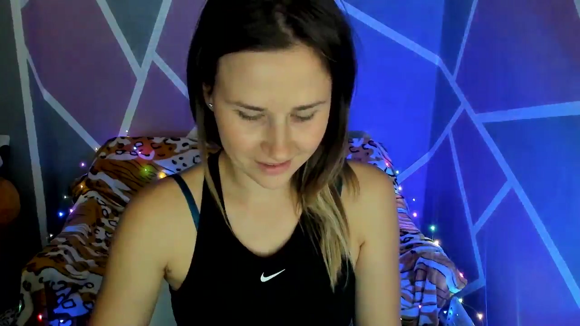 Gallery image thumbnail from Sexy_Ukr's myfreecams stream on, 09/10/2024, 16:32 image 15 of 20