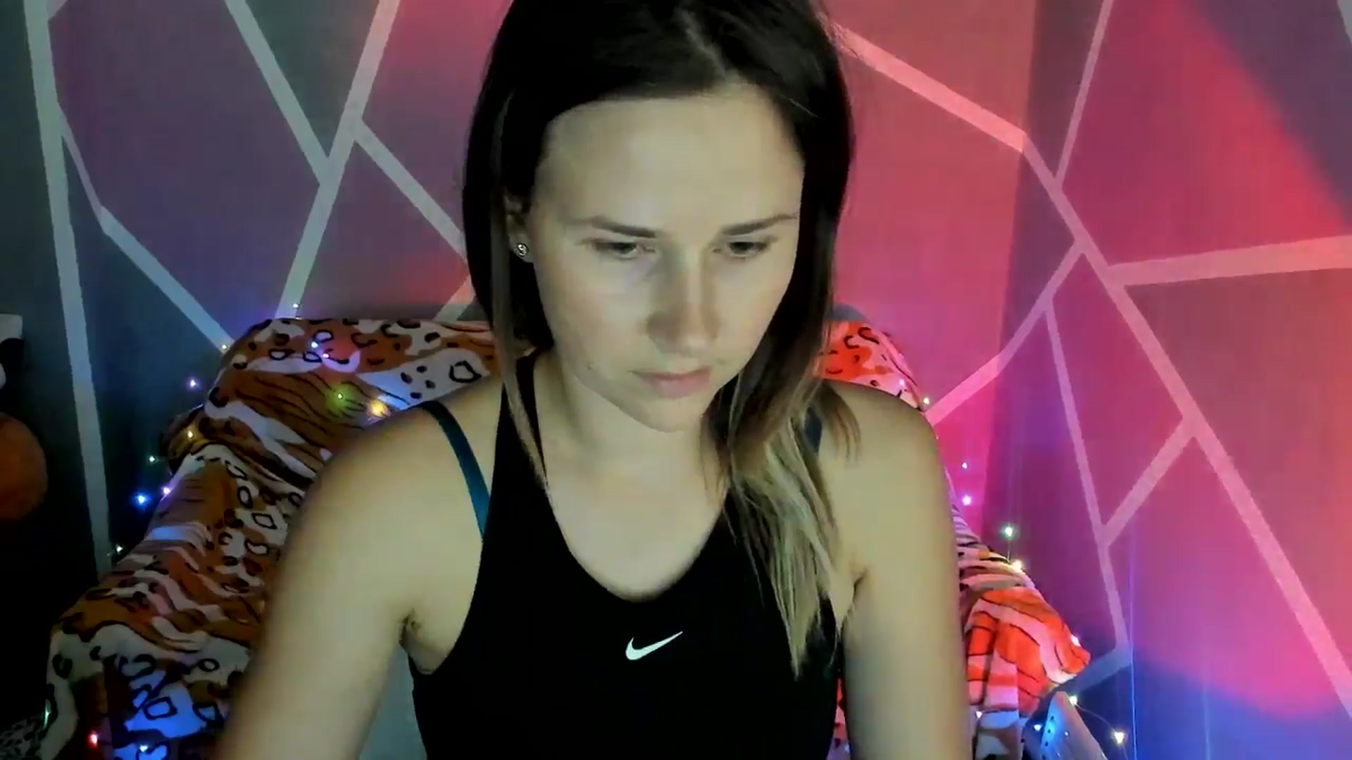 Gallery image thumbnail from Sexy_Ukr's myfreecams stream on, 09/10/2024, 16:32 image 16 of 20