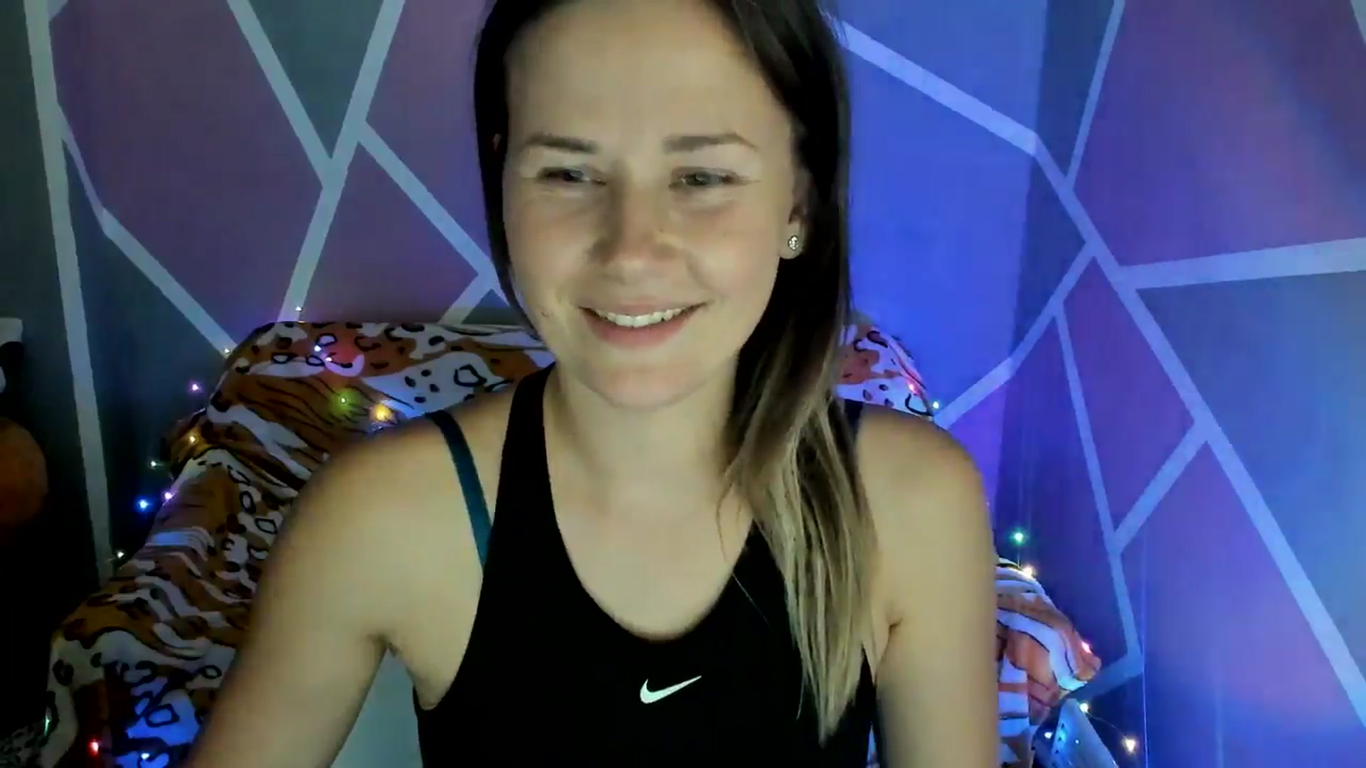 Gallery image thumbnail from Sexy_Ukr's myfreecams stream on, 09/10/2024, 16:32 image 7 of 20