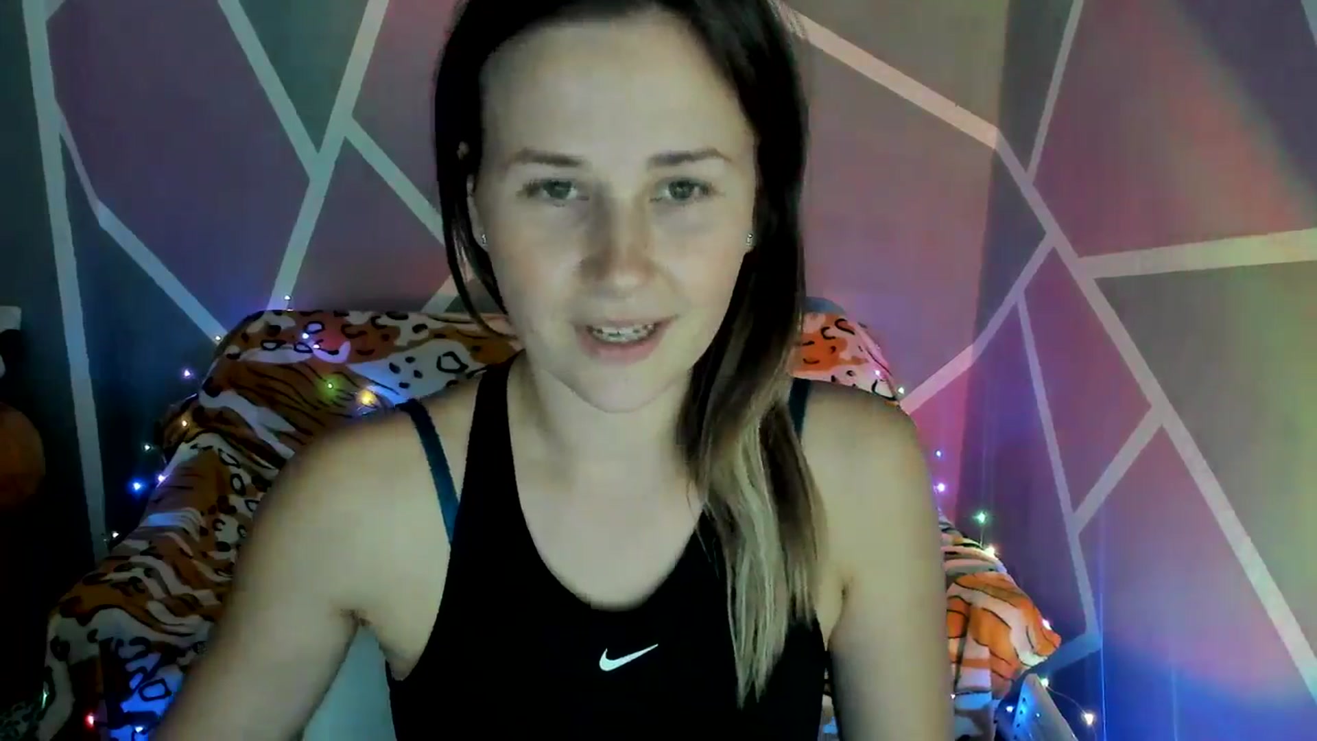 Gallery image thumbnail from Sexy_Ukr's myfreecams stream on, 09/10/2024, 16:32 image 8 of 20