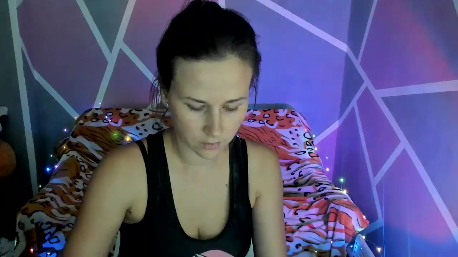 Gallery image thumbnail from Sexy_Ukr's myfreecams stream on, 09/11/2024, 16:21 image 16 of 20