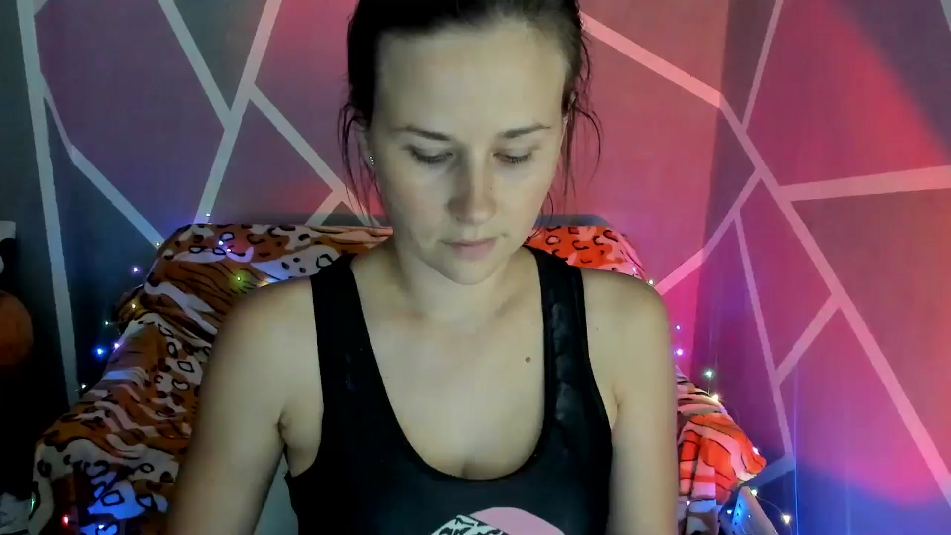 Gallery image thumbnail from Sexy_Ukr's myfreecams stream on, 09/11/2024, 16:21 image 1 of 20